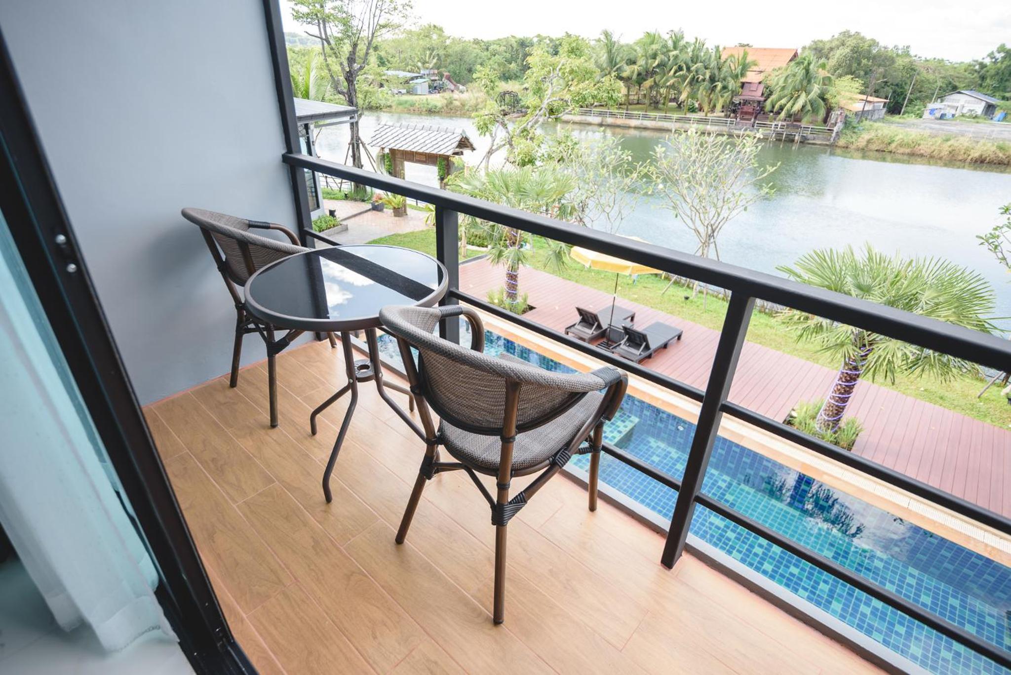 Deluxe Double or Twin Room with River View - Photo 10
