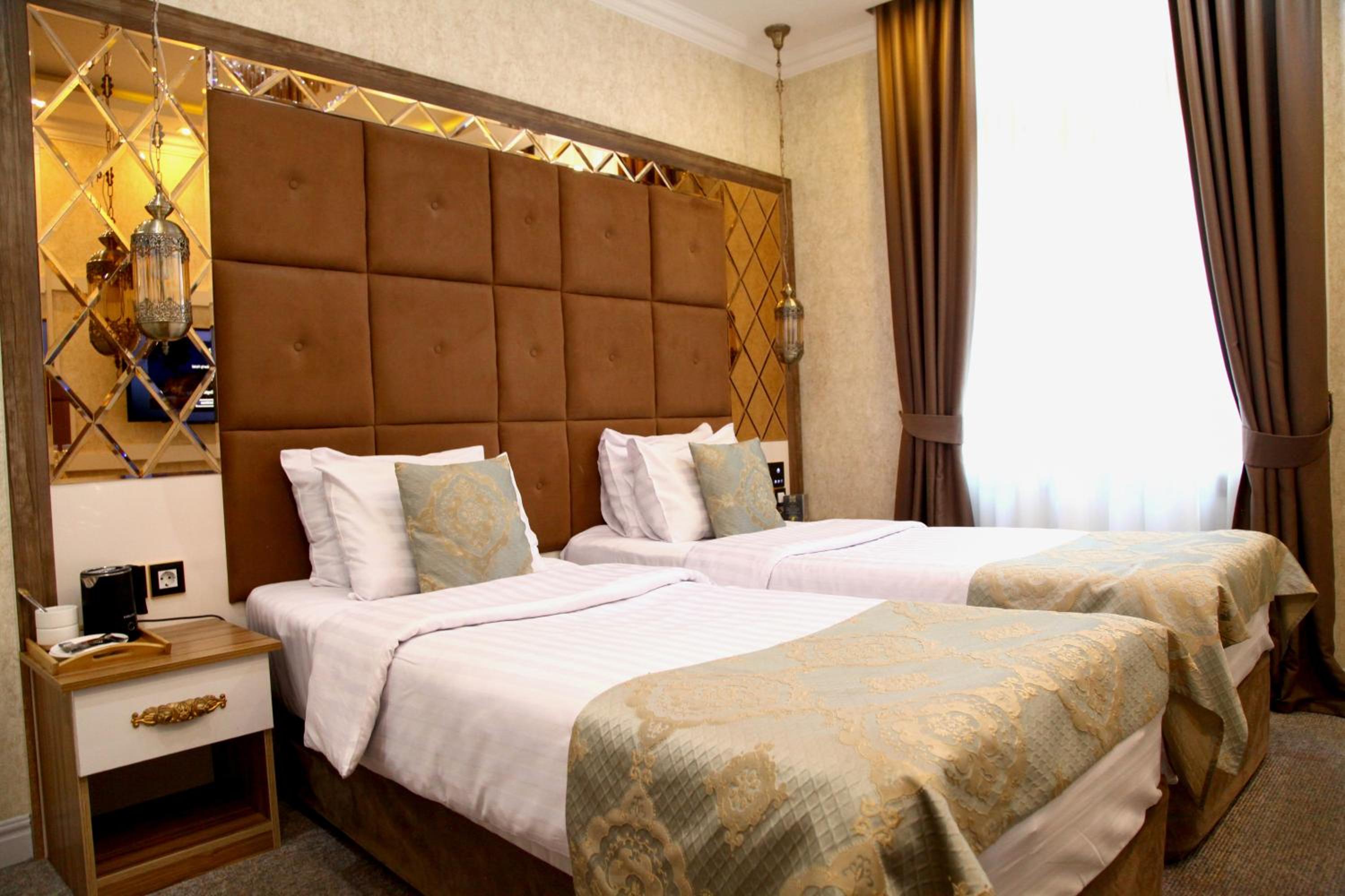 Deluxe Double Or Twin Room With City View