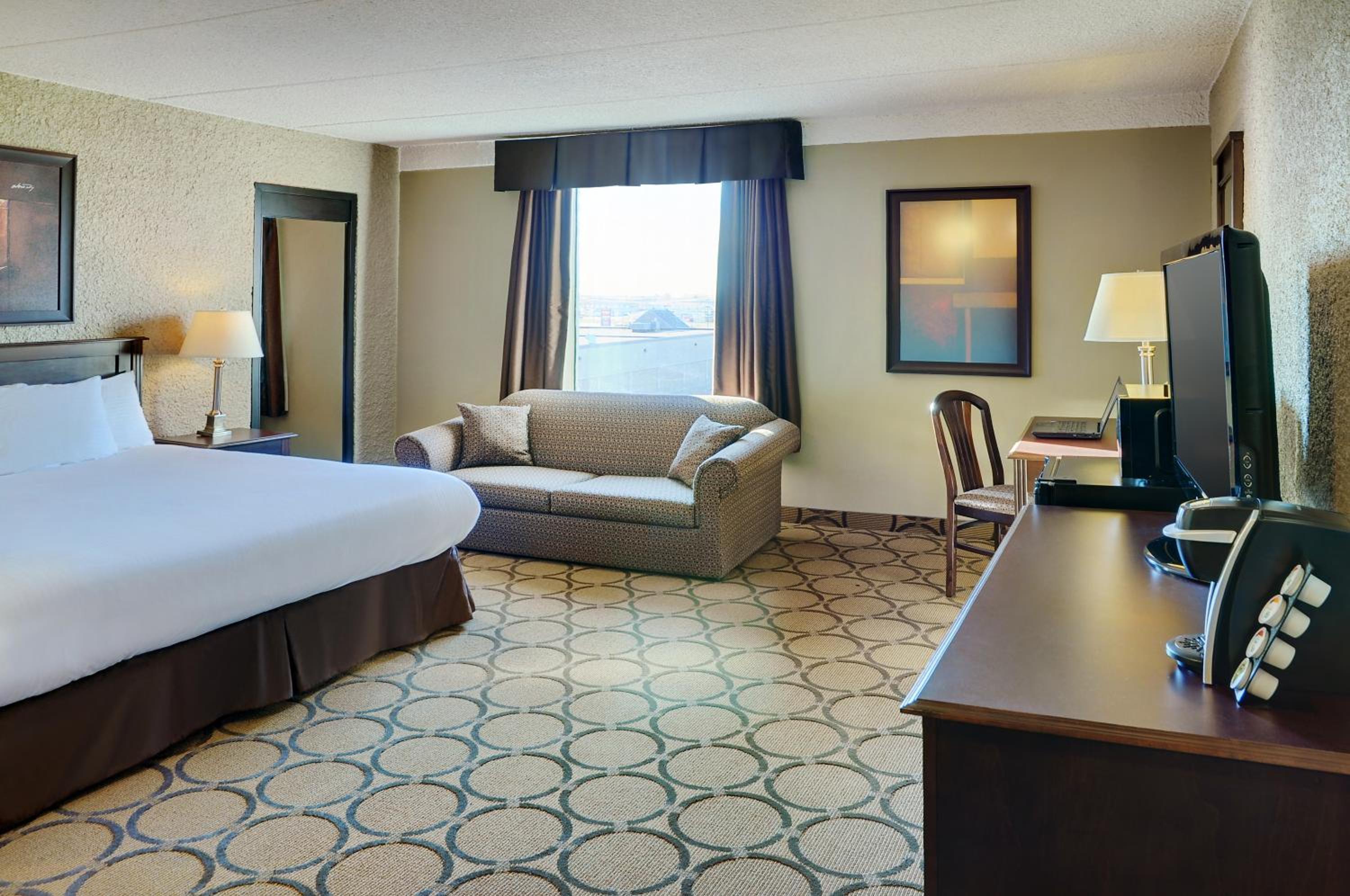 King Room - Non-Smoking - Photo 1