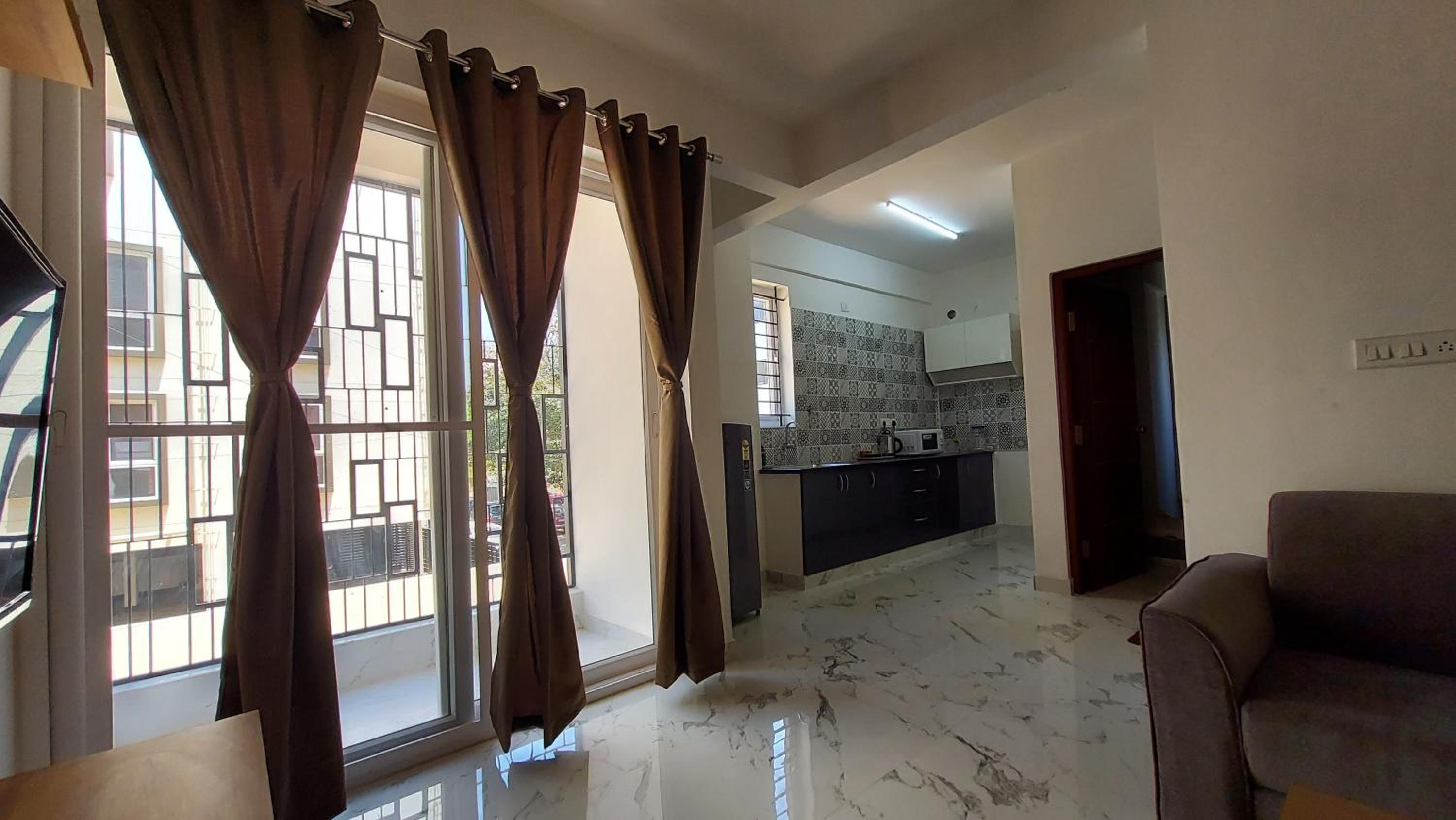 One-Bedroom Apartment - Photo 4