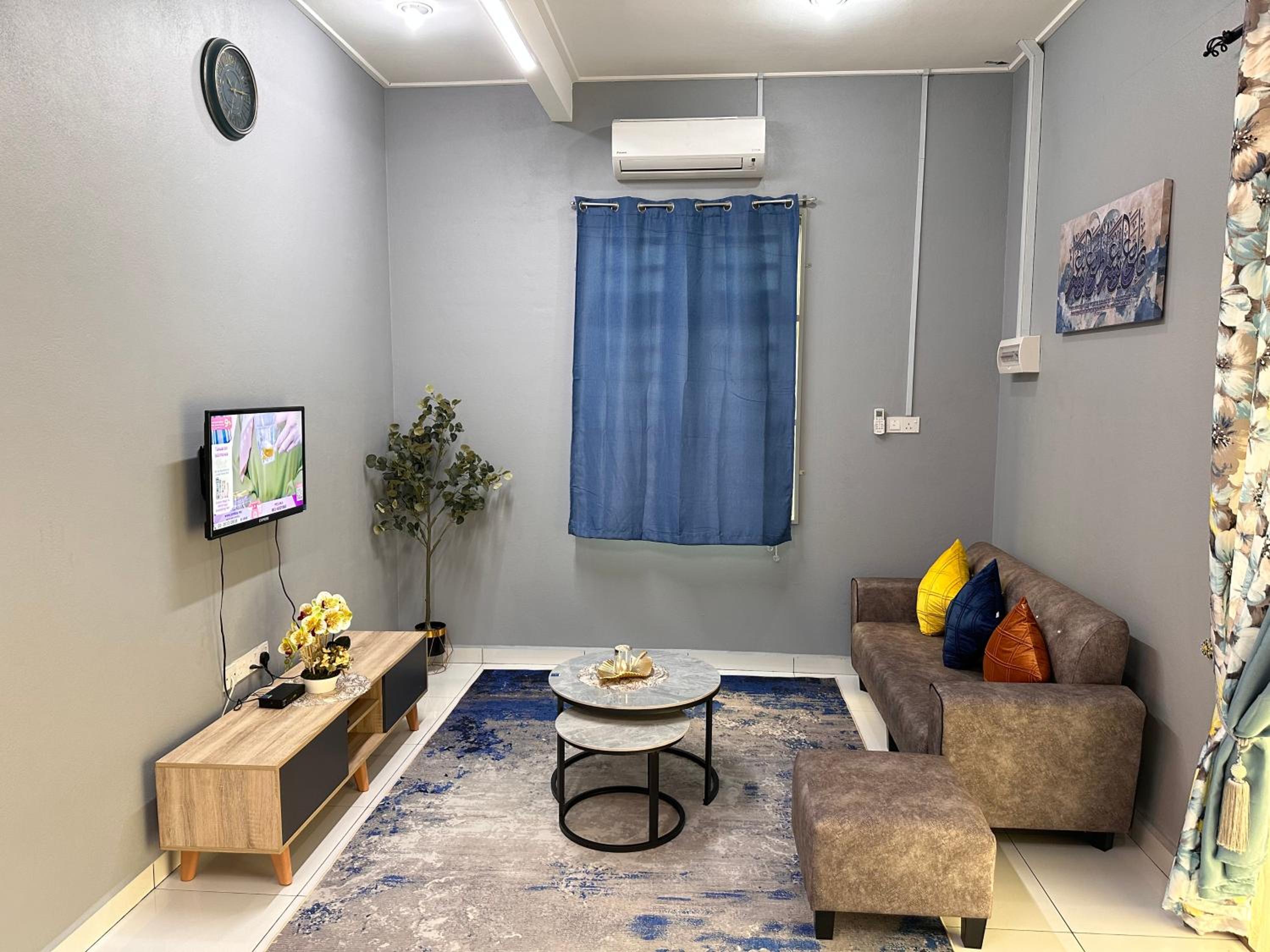 One-Bedroom House photo 1