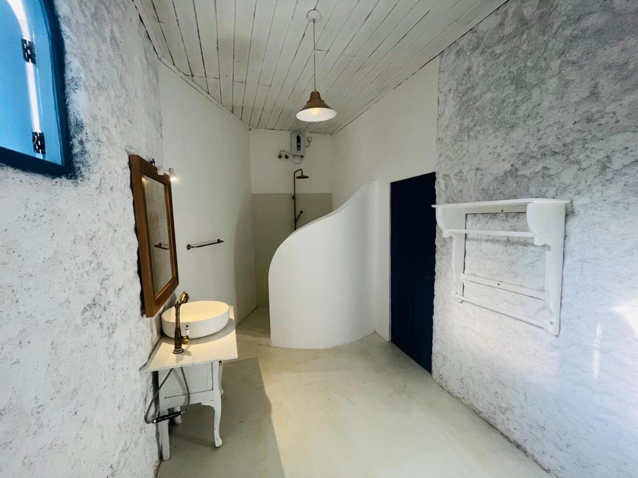 Triple Room with Lake View photo 2