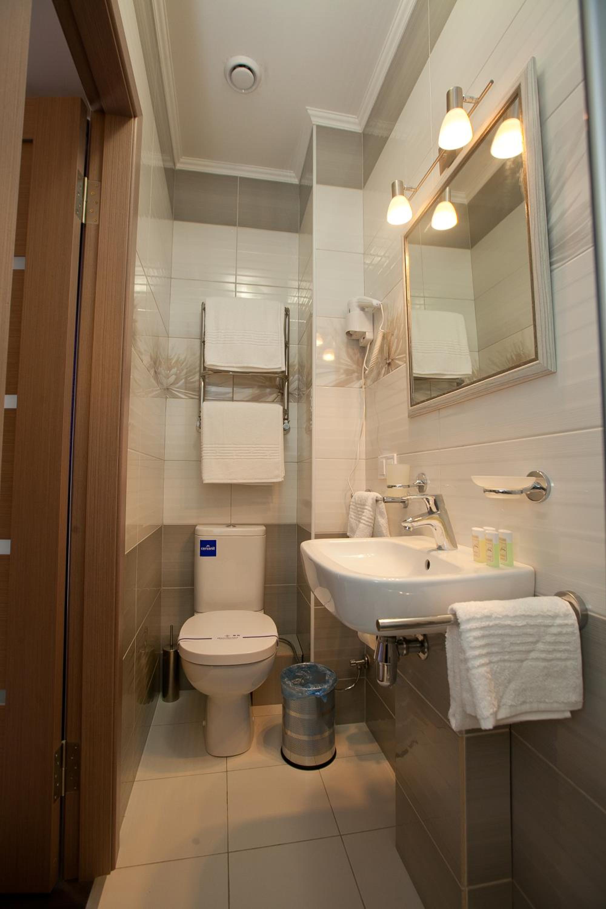 Deluxe Double Room photo 3