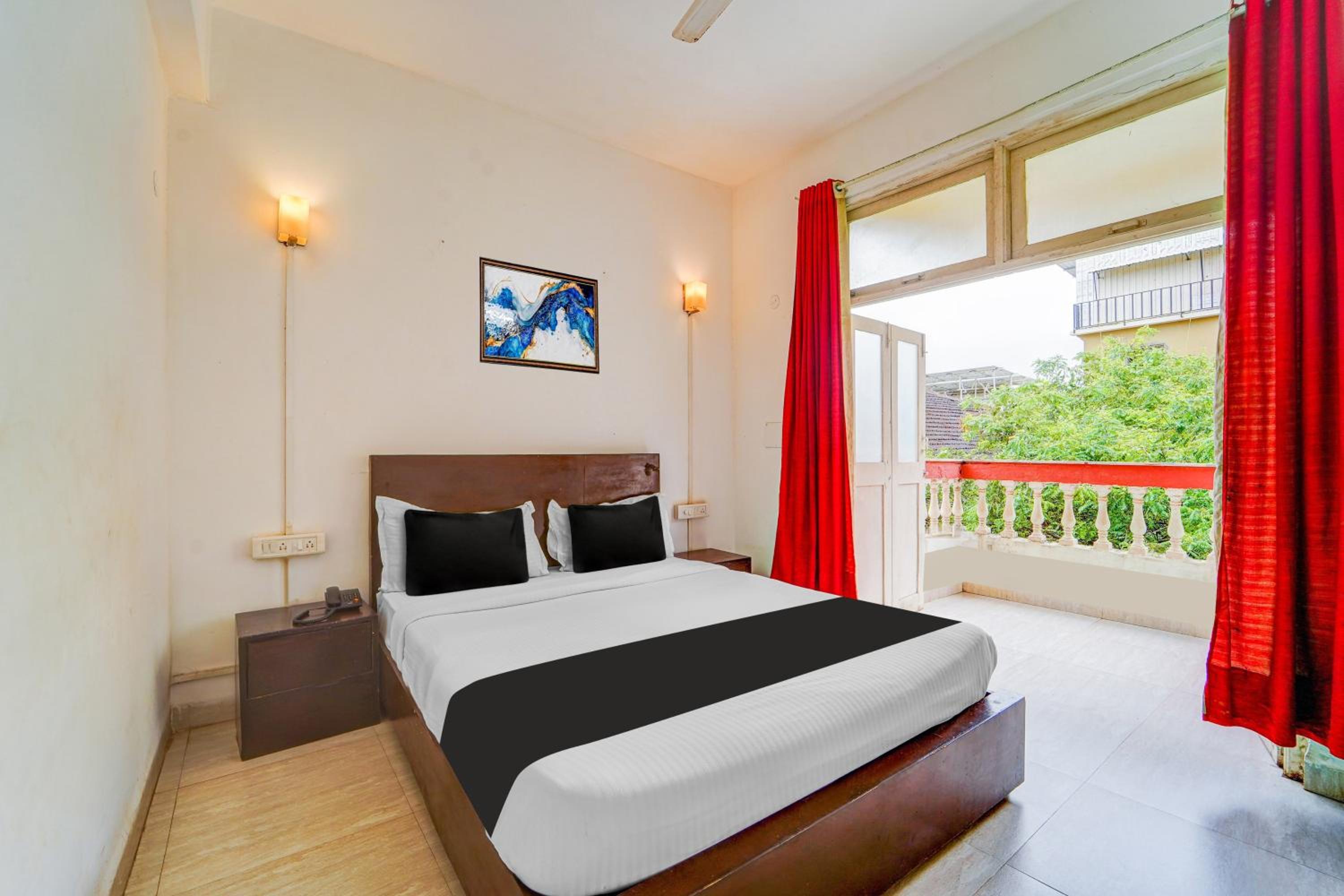 Deluxe Triple Room photo 3