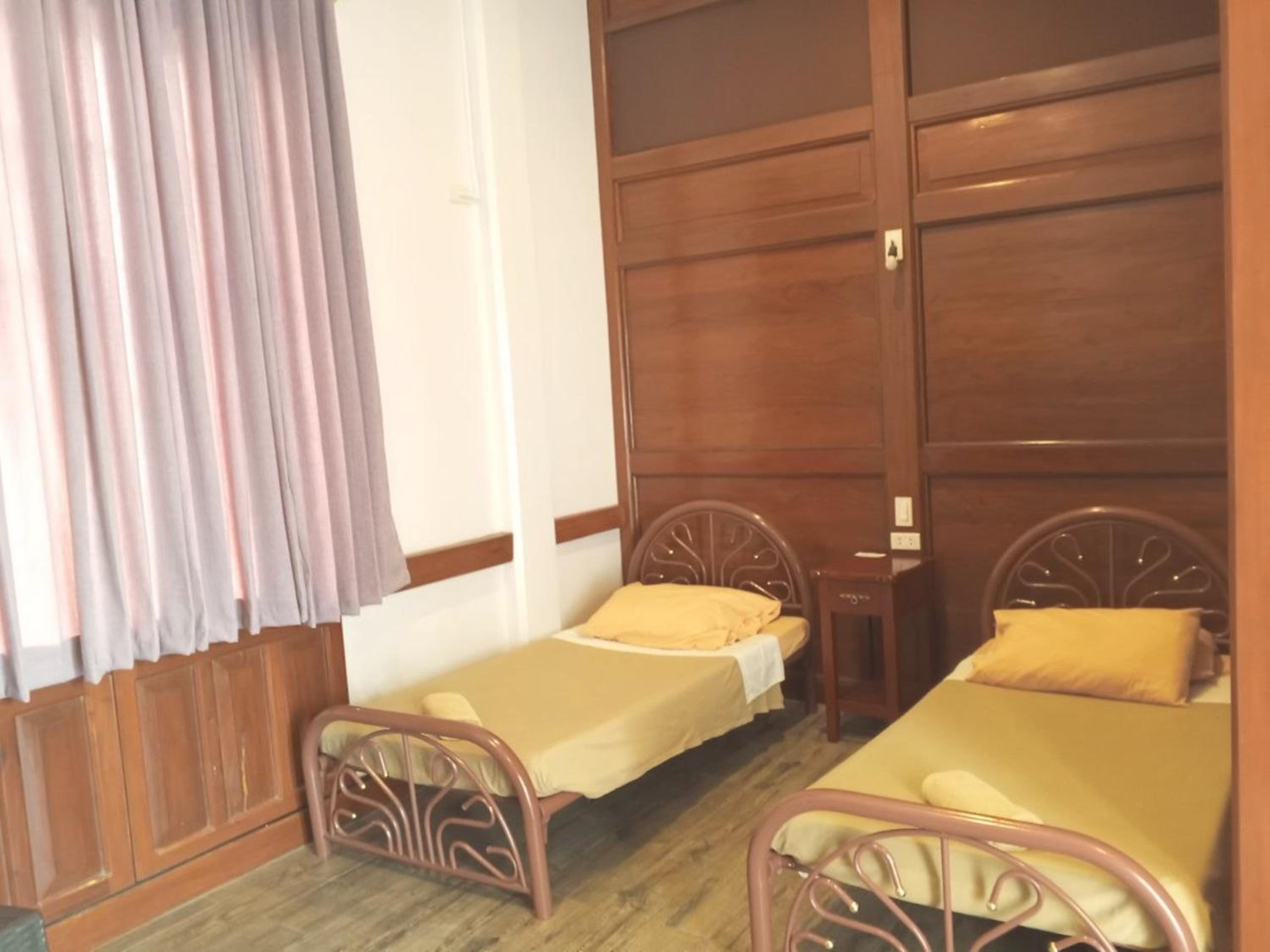 Deluxe Twin Room photo 3