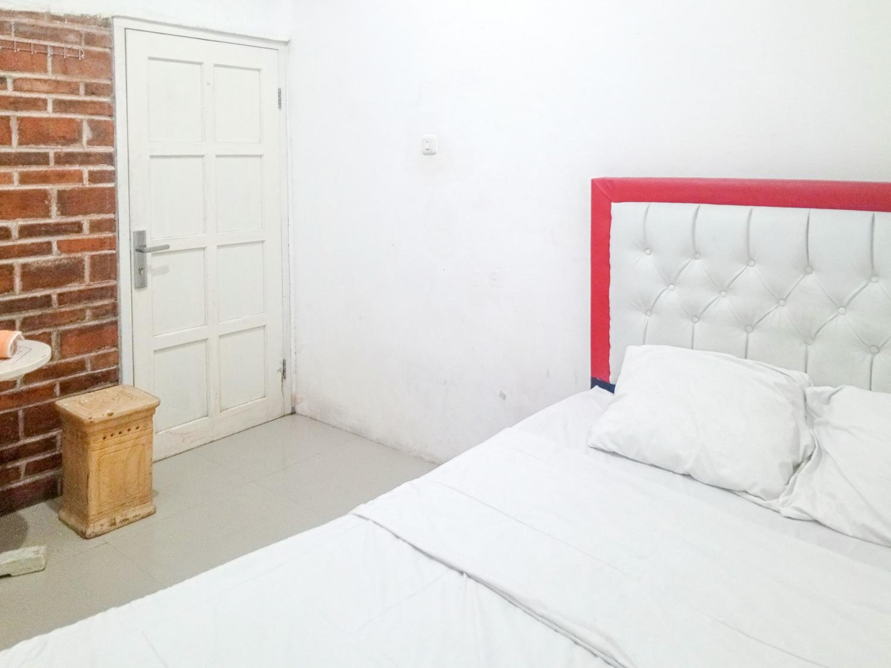 Standard Double Room - Photo 15