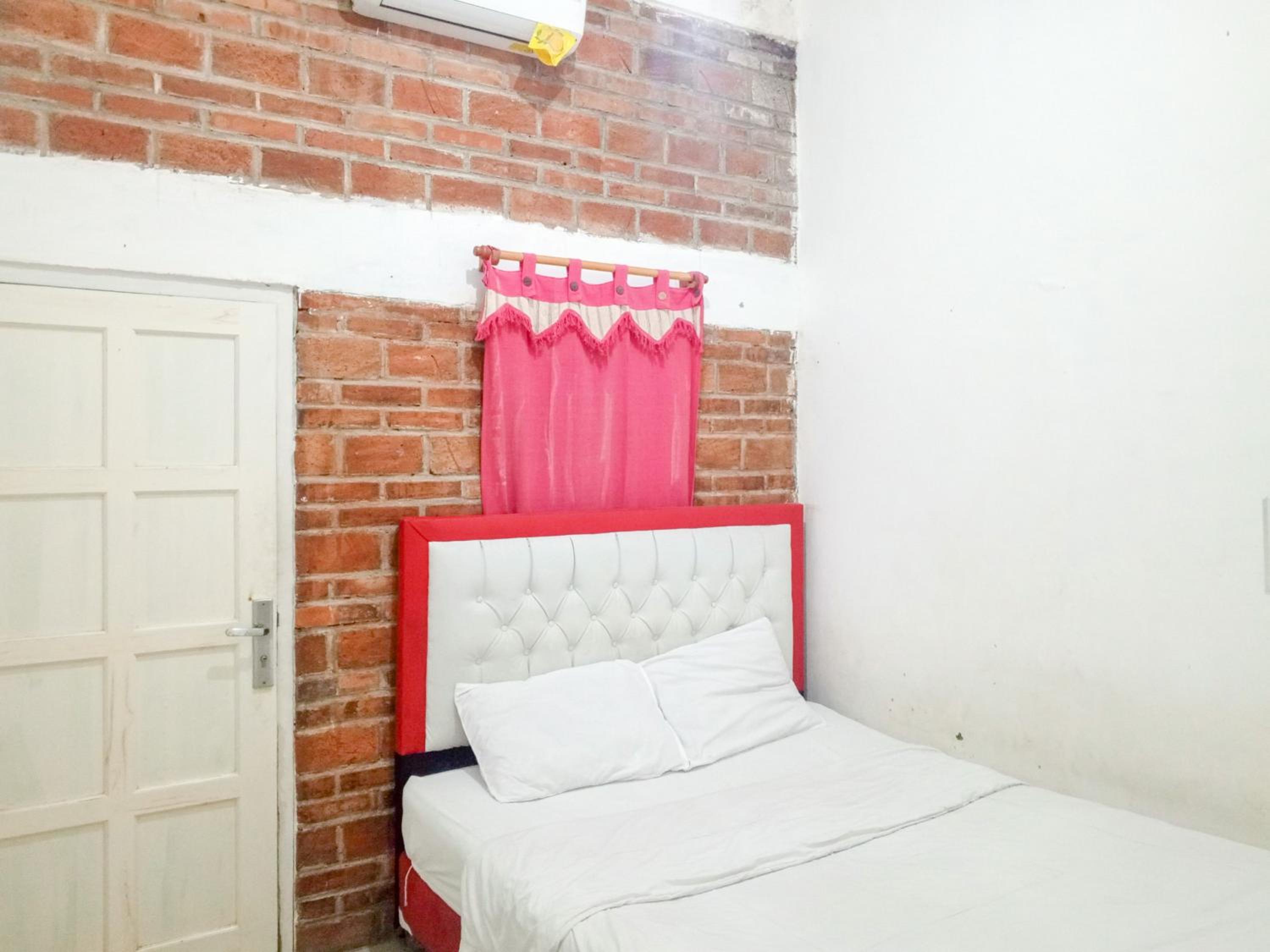 Standard Double Room - Photo 14
