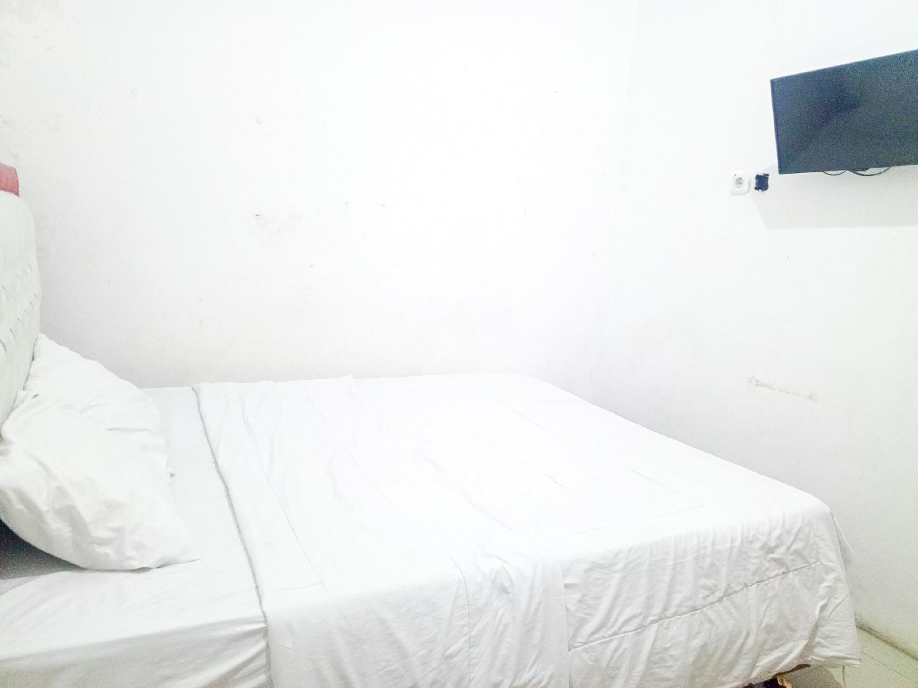 Standard Double Room - Photo 8