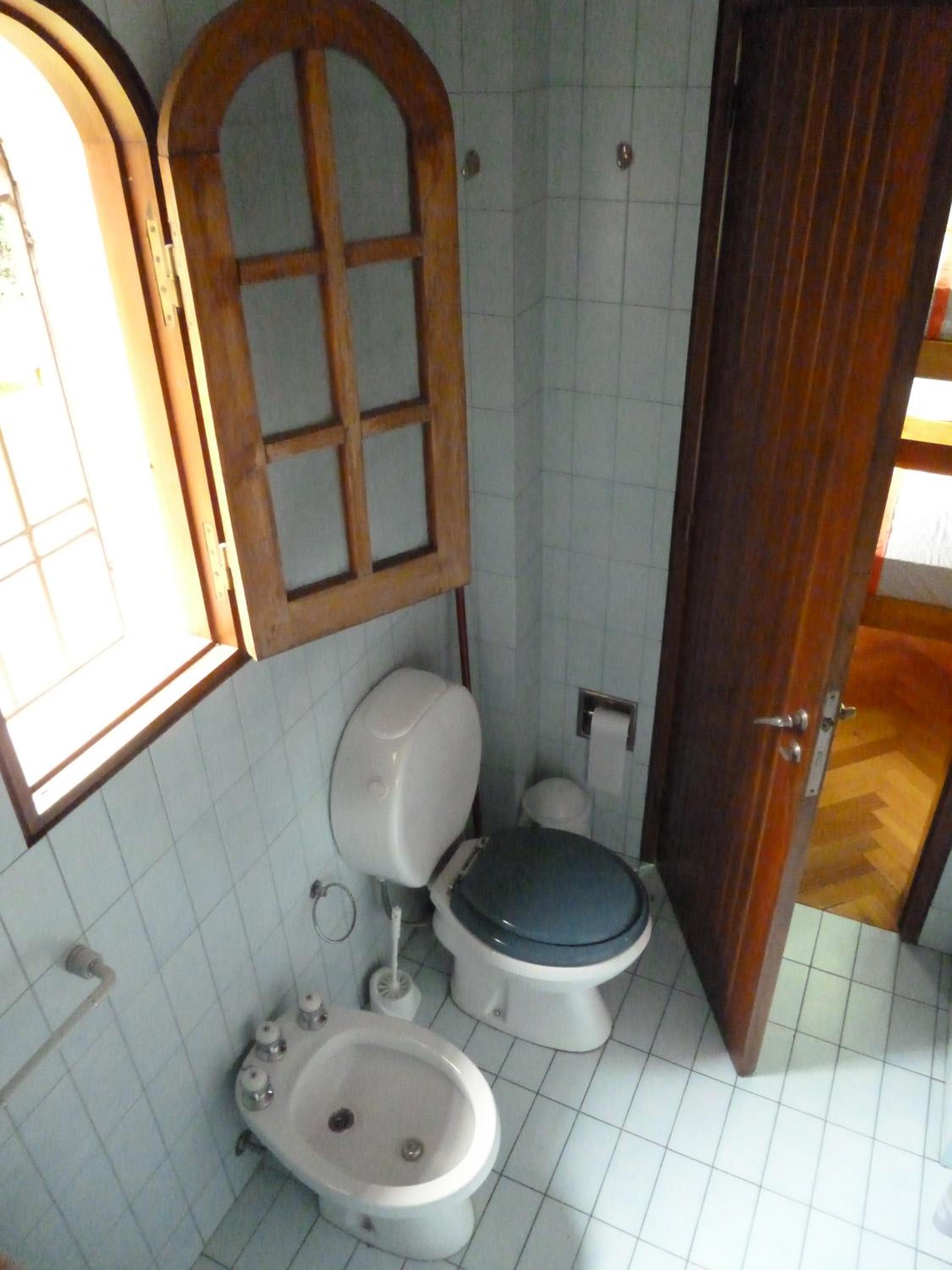 6-Bed Mixed Dormitory Room photo 3