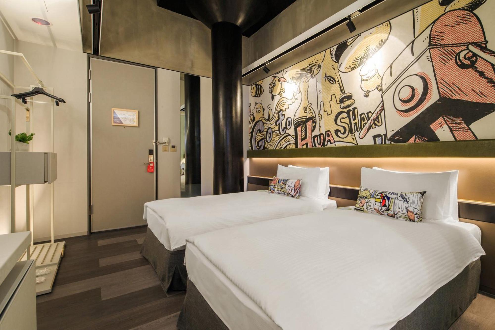 Standard Twin Room without Window
