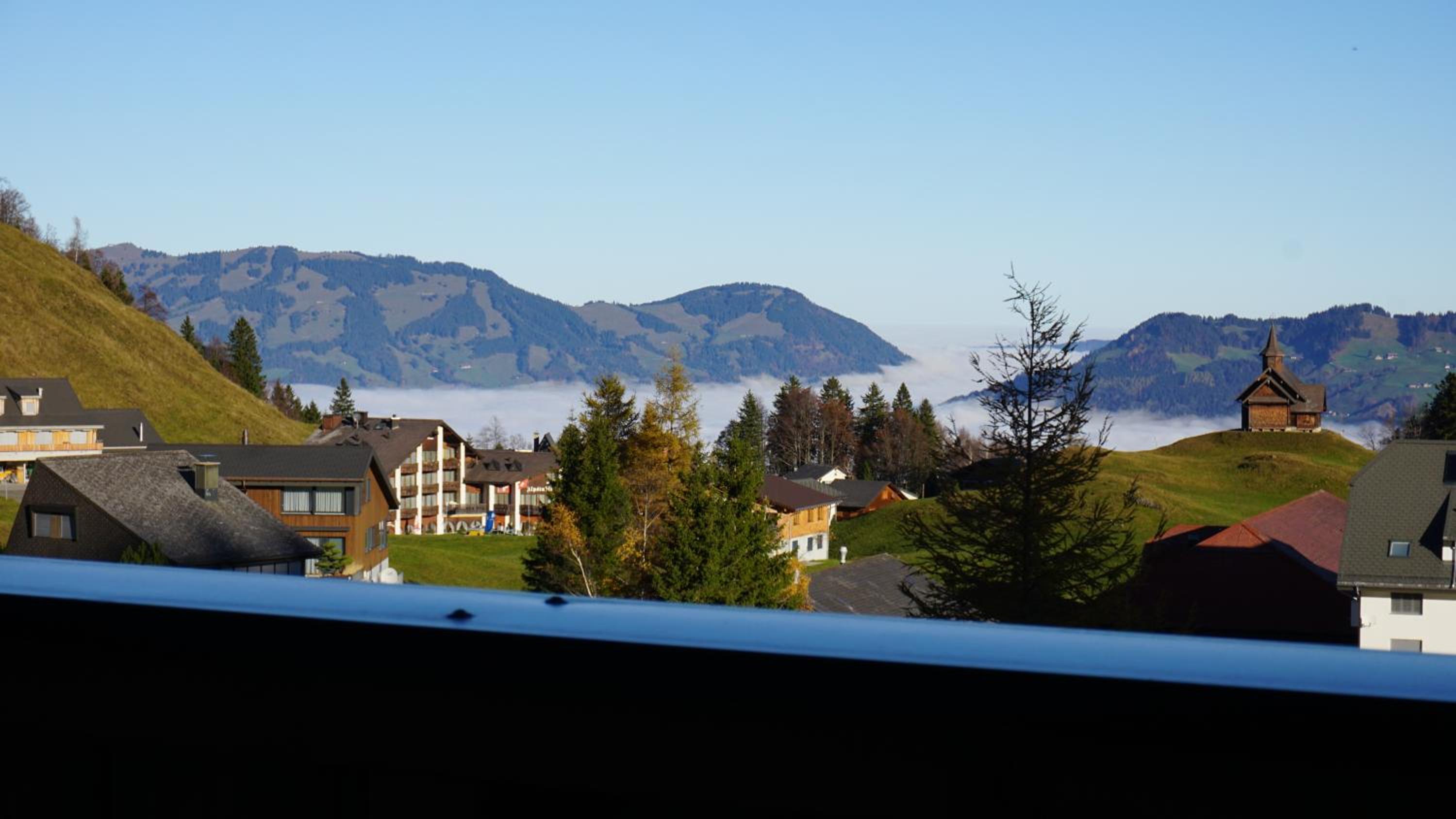 Double Room with Balcony - Photo 6