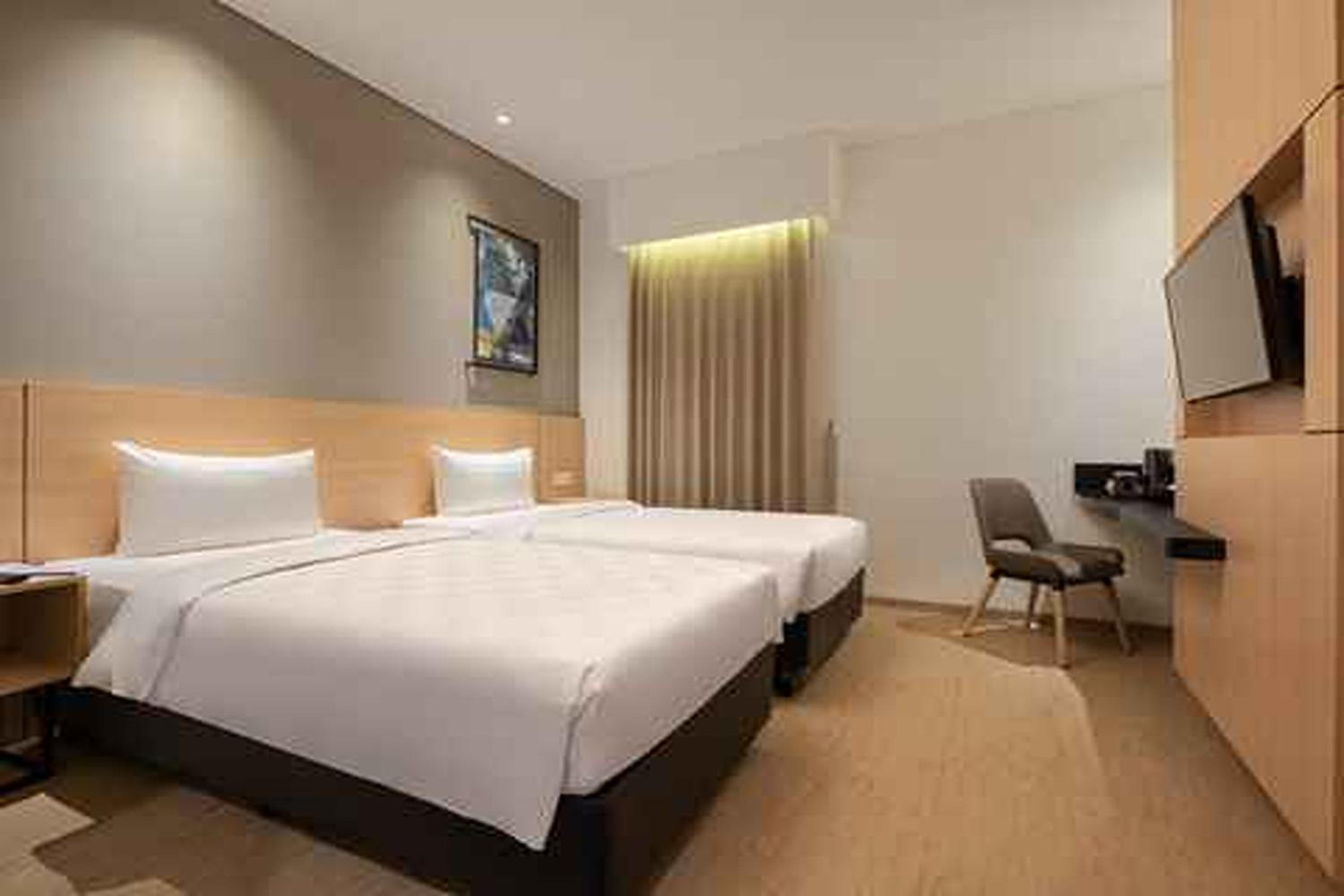 Deluxe Twin Room - Photo 6