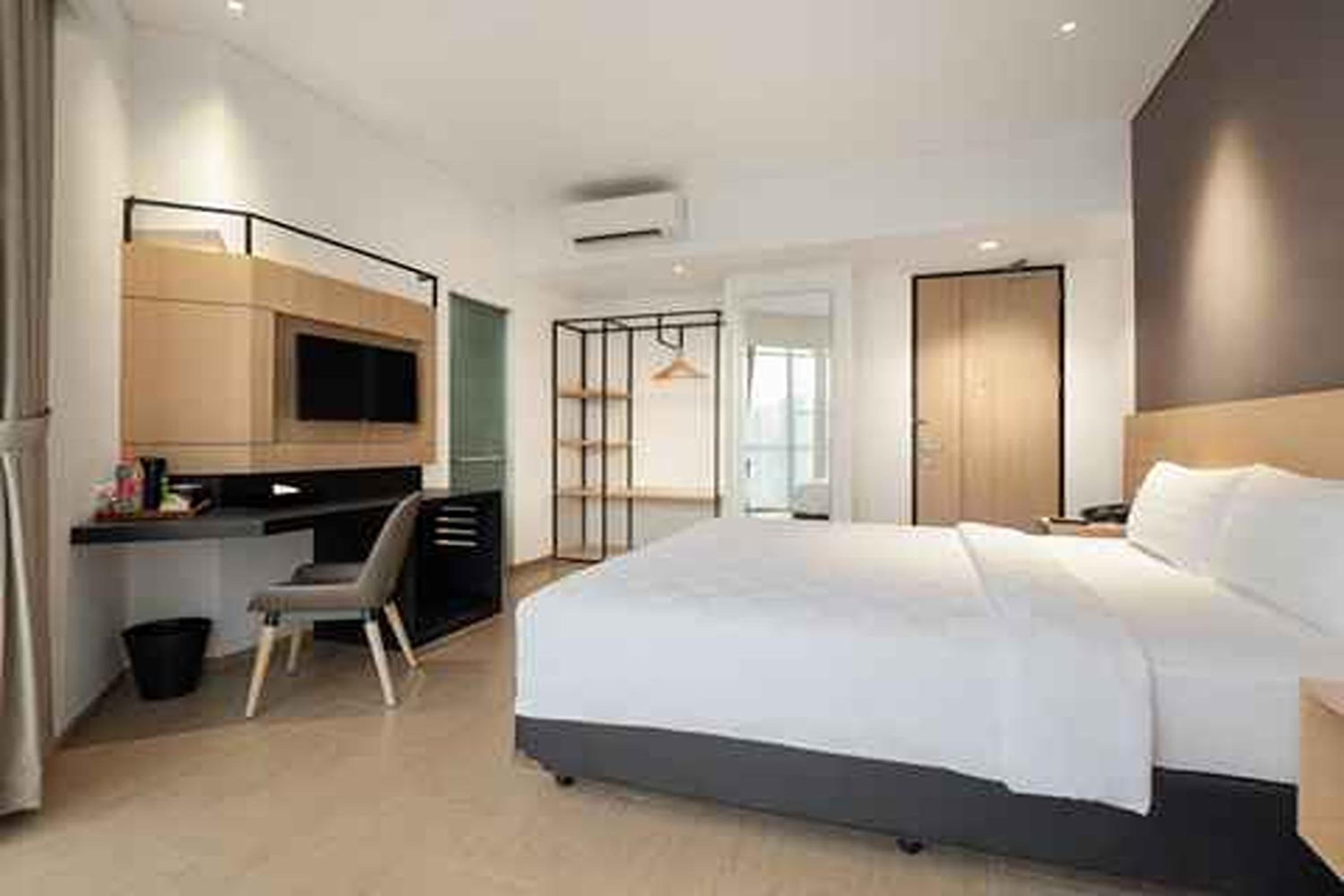 Executive Suite - Photo 5