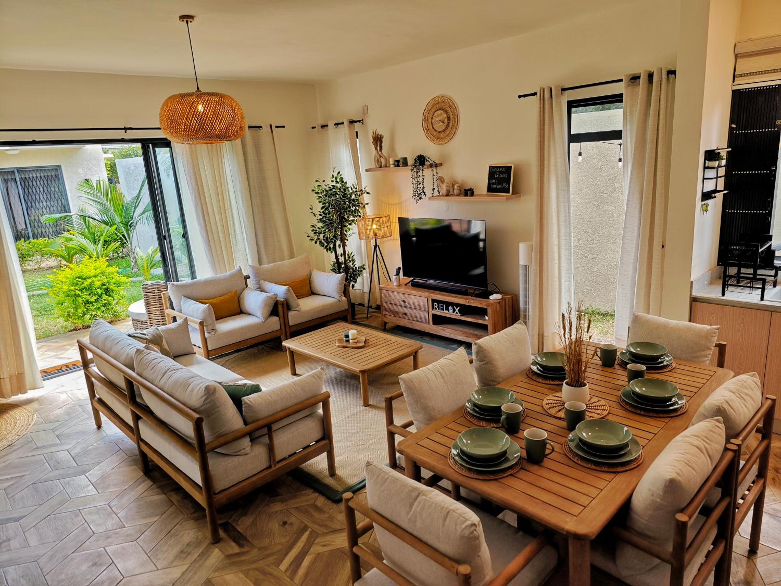Three-Bedroom Villa photo 1