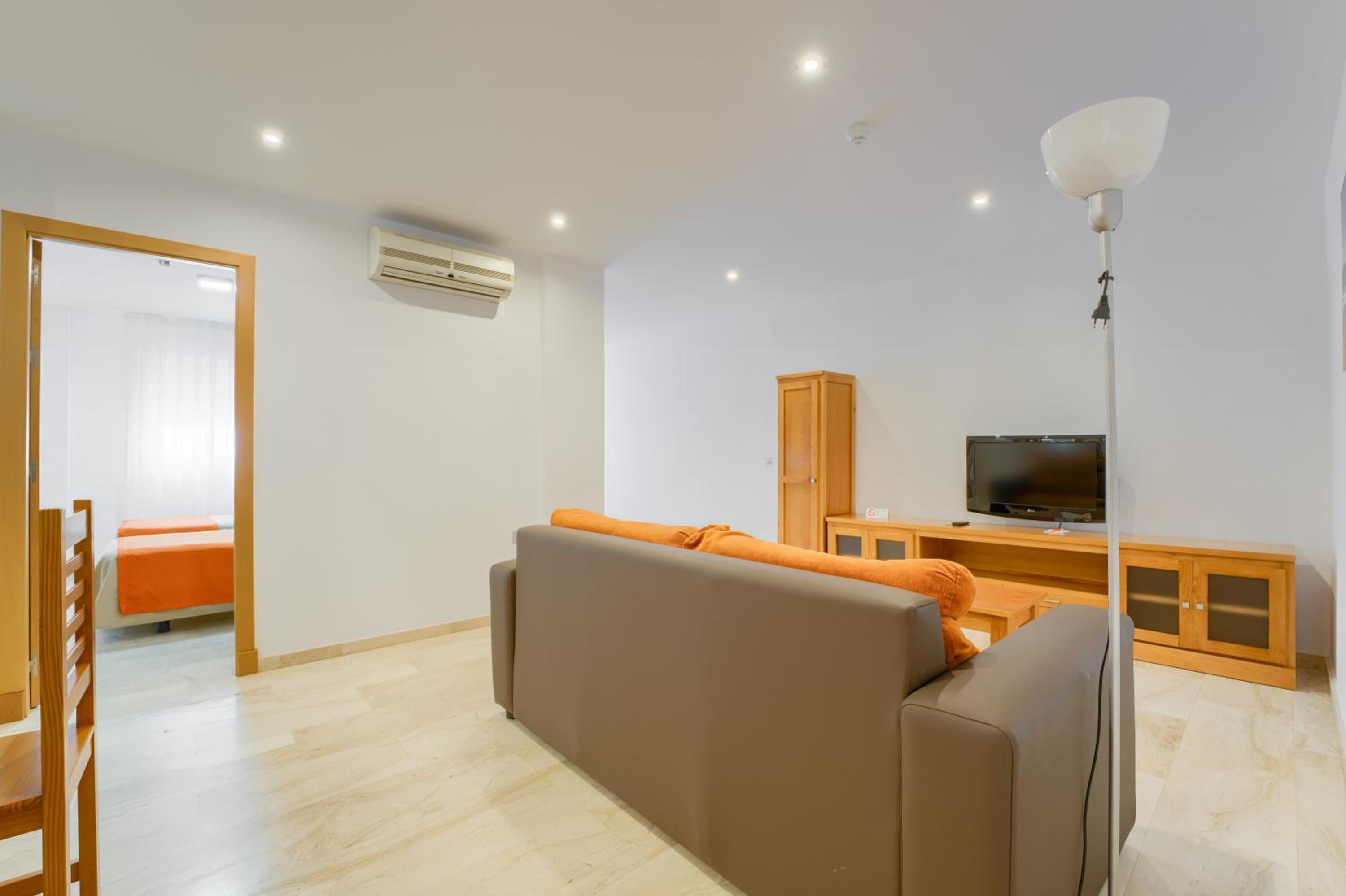 Two-Bedroom Apartment without Terrace photo 3