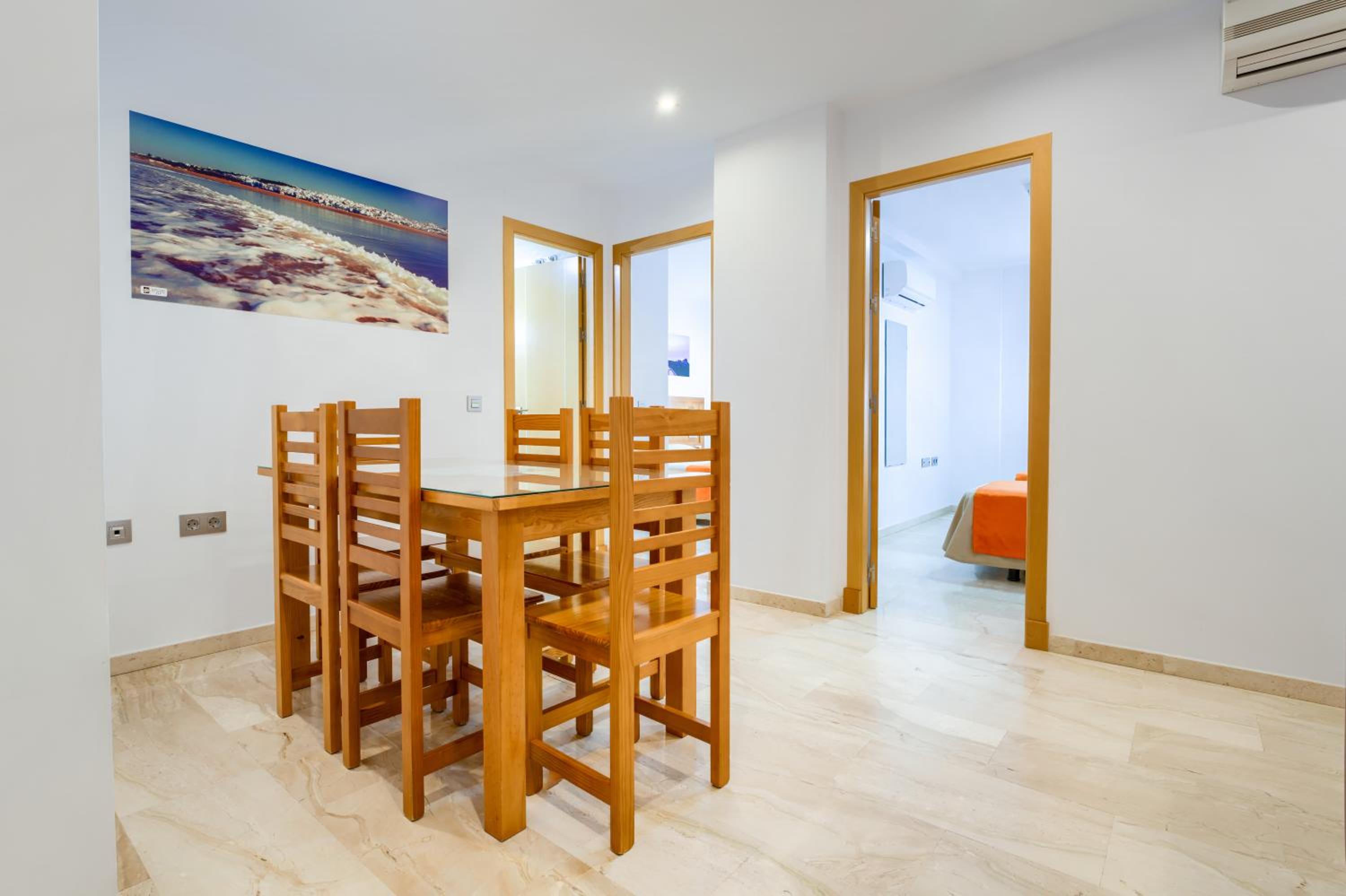 Two-Bedroom Apartment without Terrace photo 2