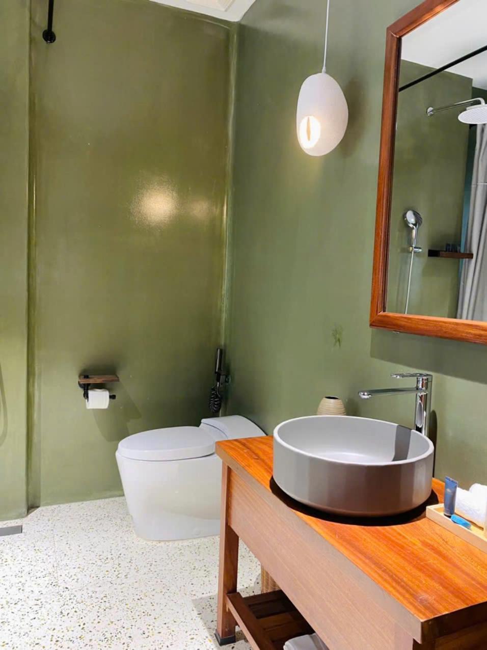 Suite with Balcony - Photo 3