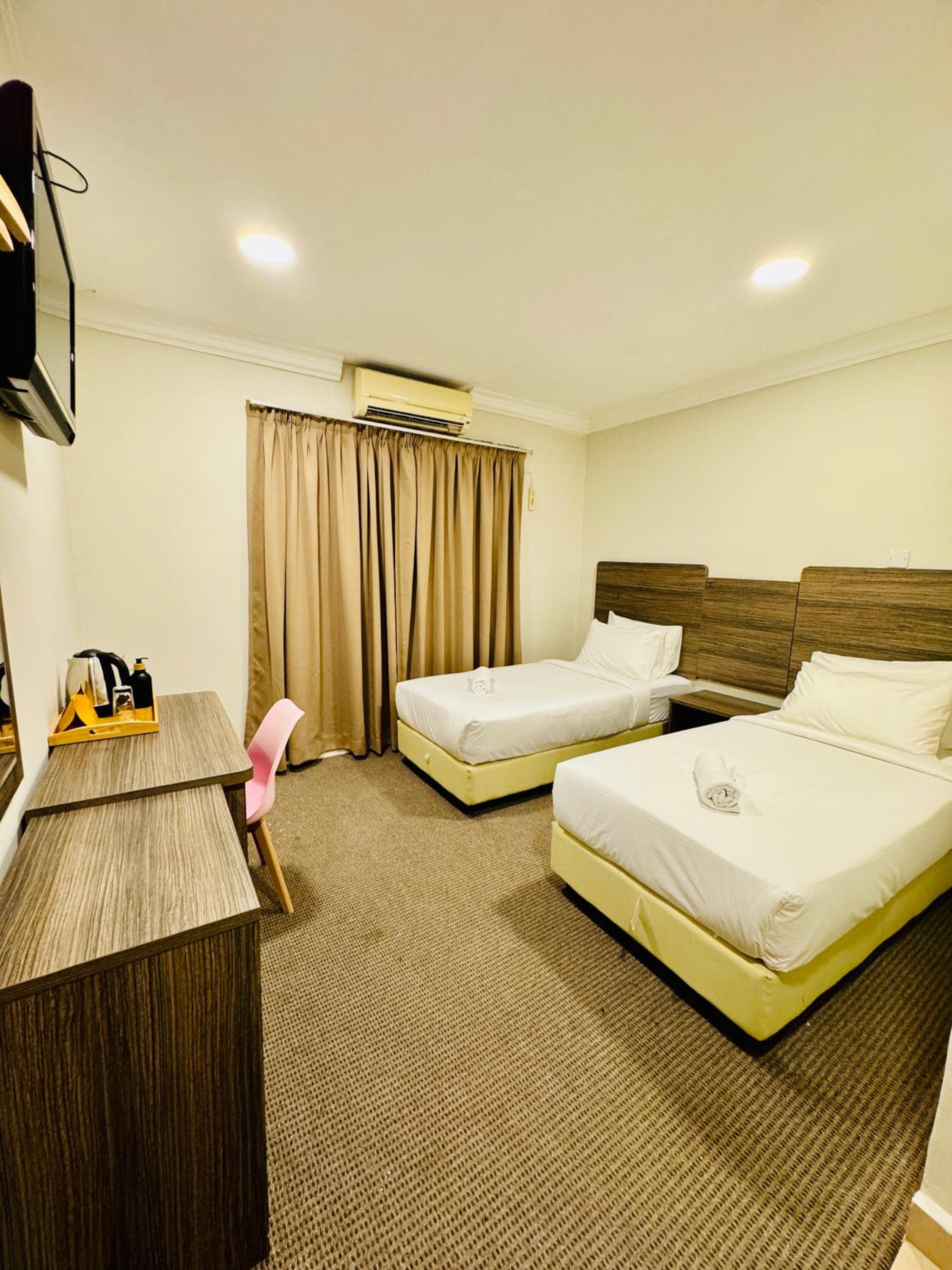 Deluxe Twin Room