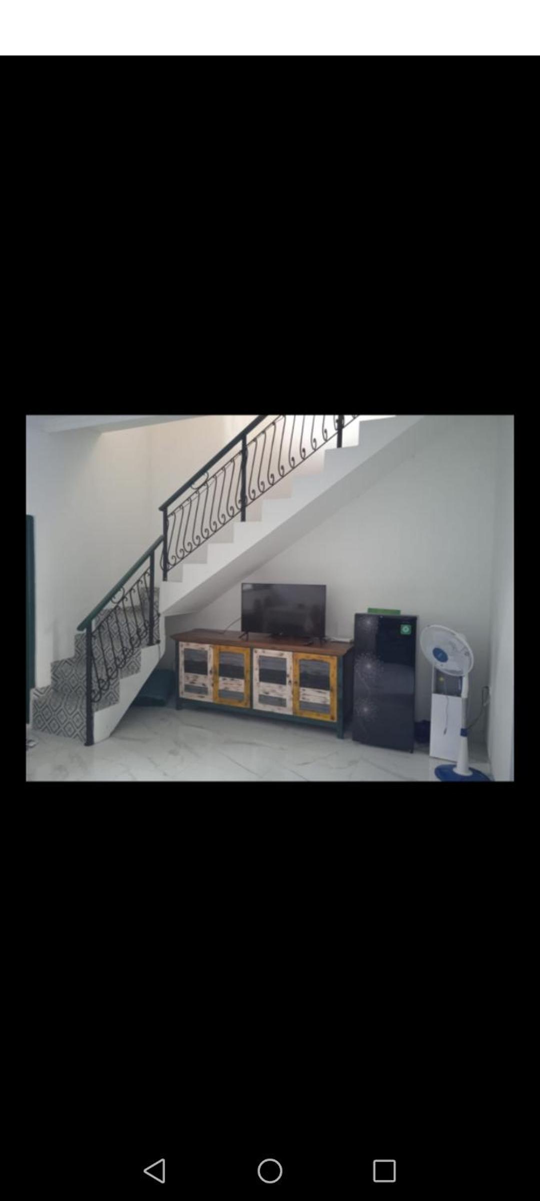 Two-Bedroom House photo 3