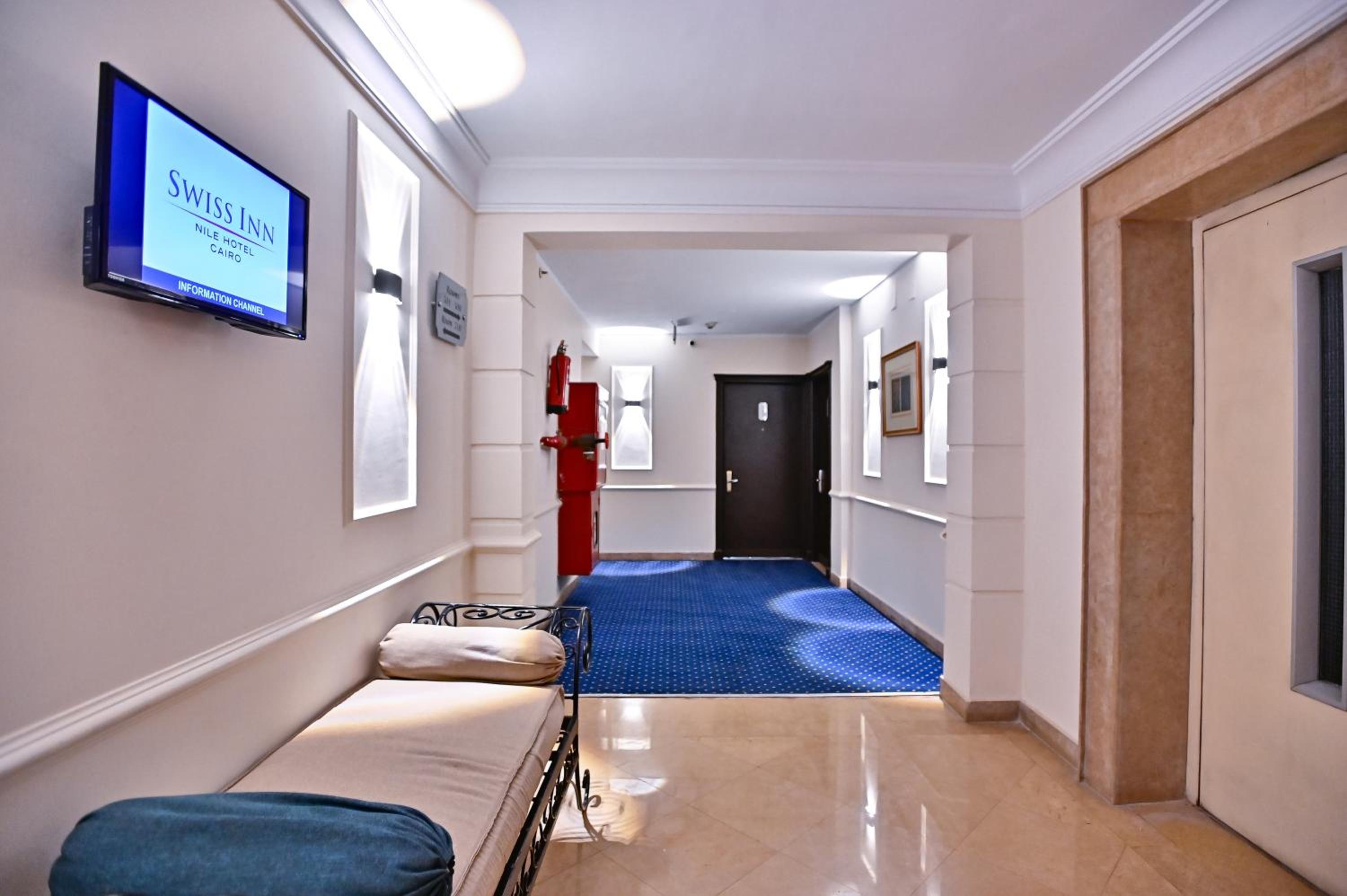 Standard Twin Room - Photo 13