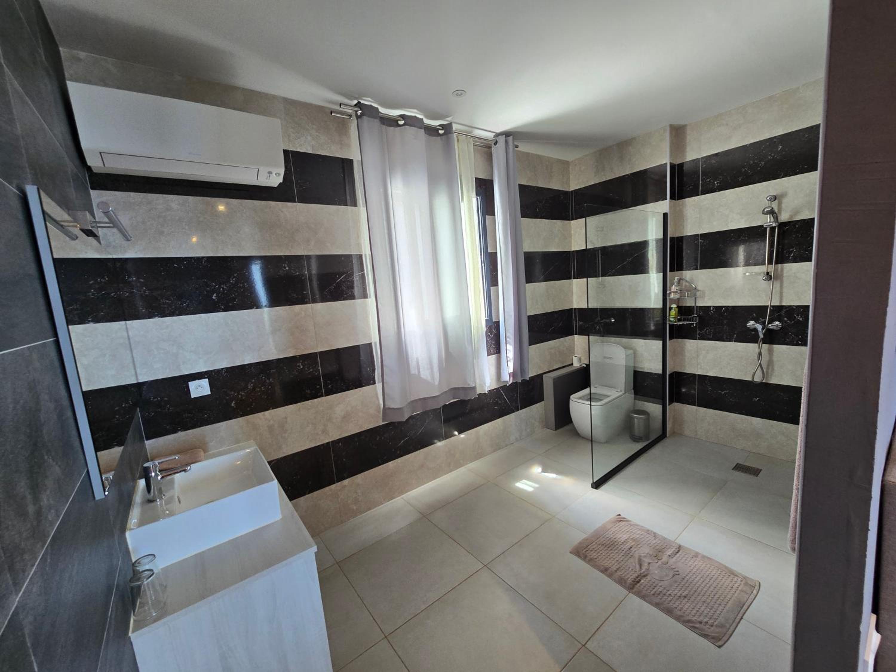 Deluxe Double Room With Sea View photo 3