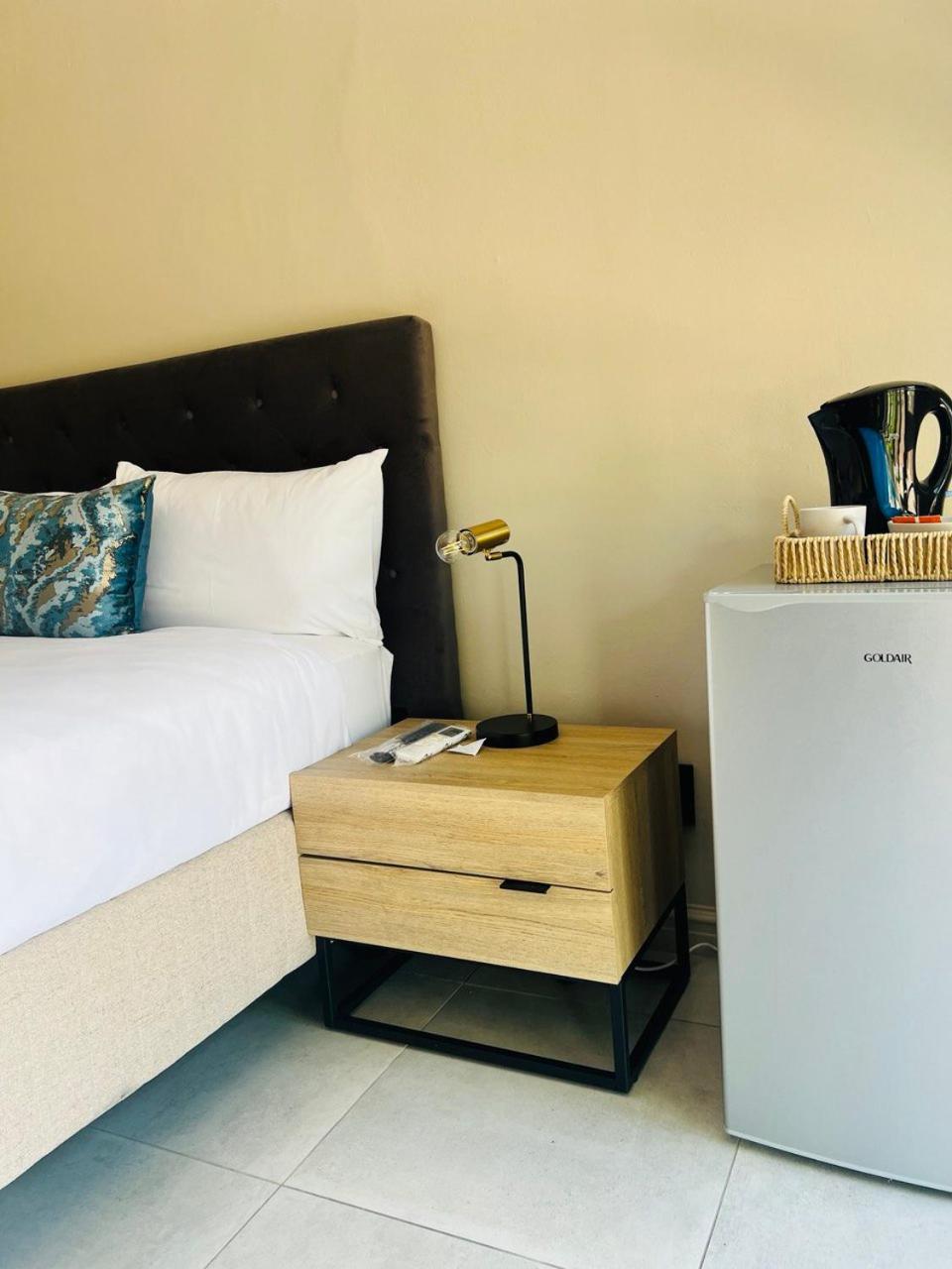 Standard Double Room with Shared Bathroom photo 2
