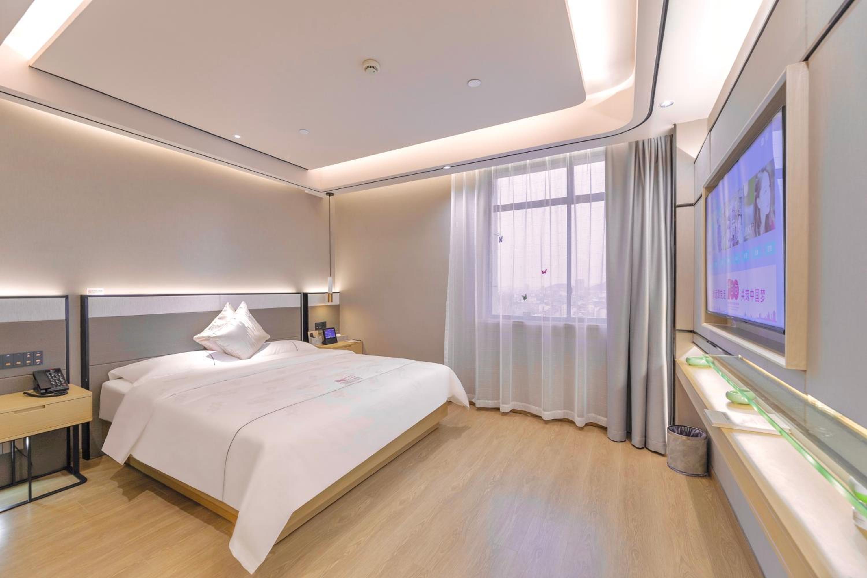King Room with Theme photo 2