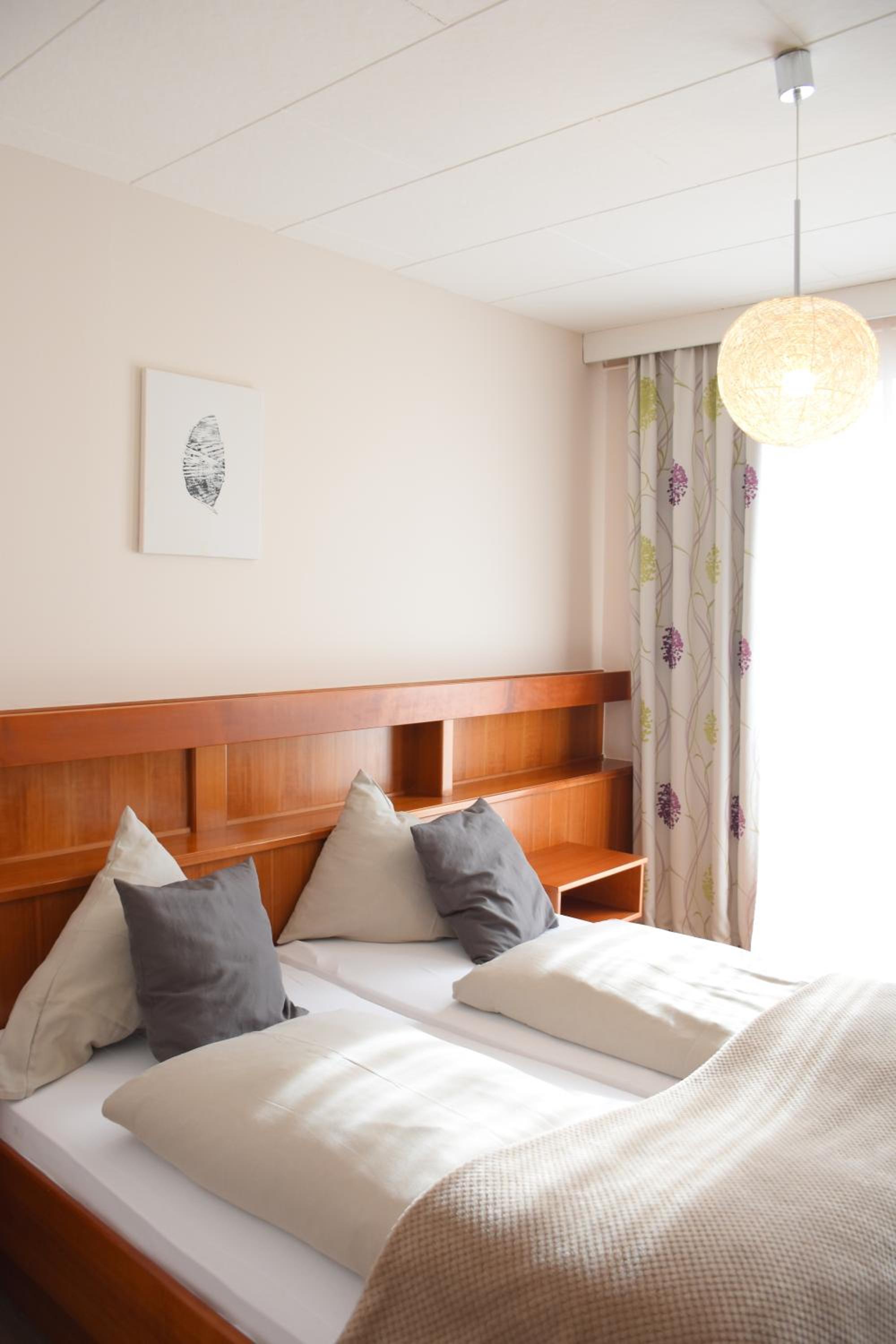 Double Room with Balcony - Photo 2