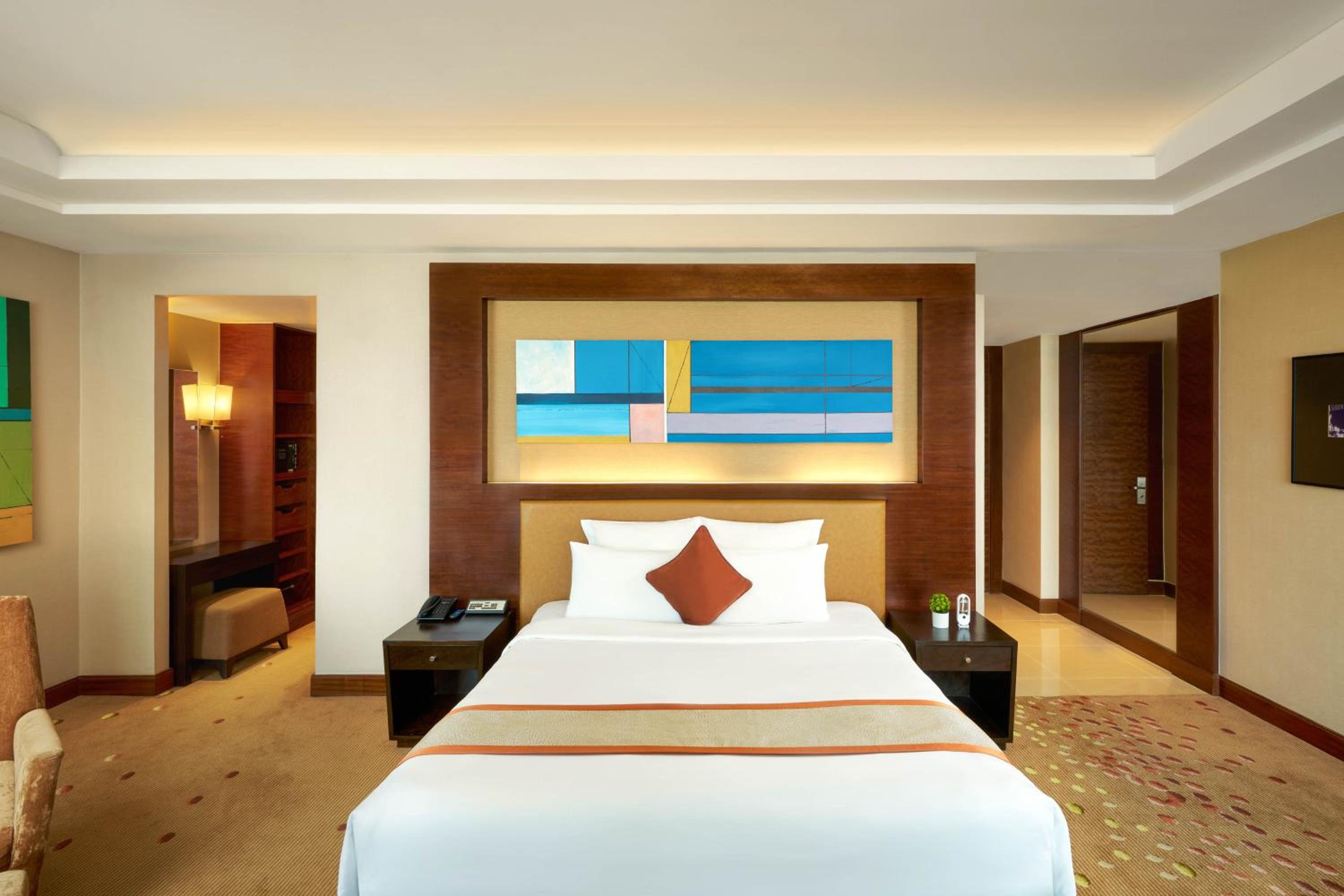 Deluxe Suite