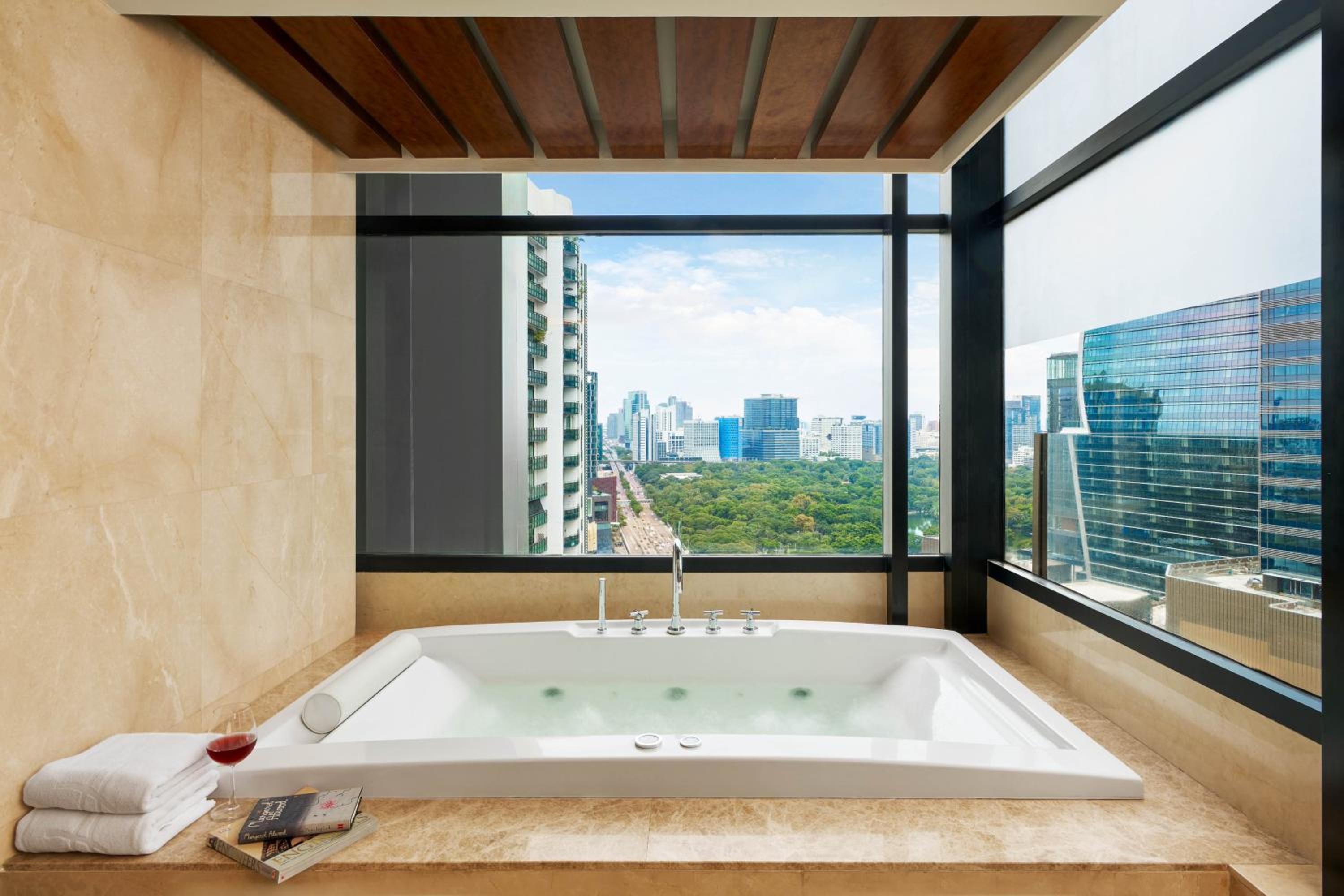 Lumpini Suite