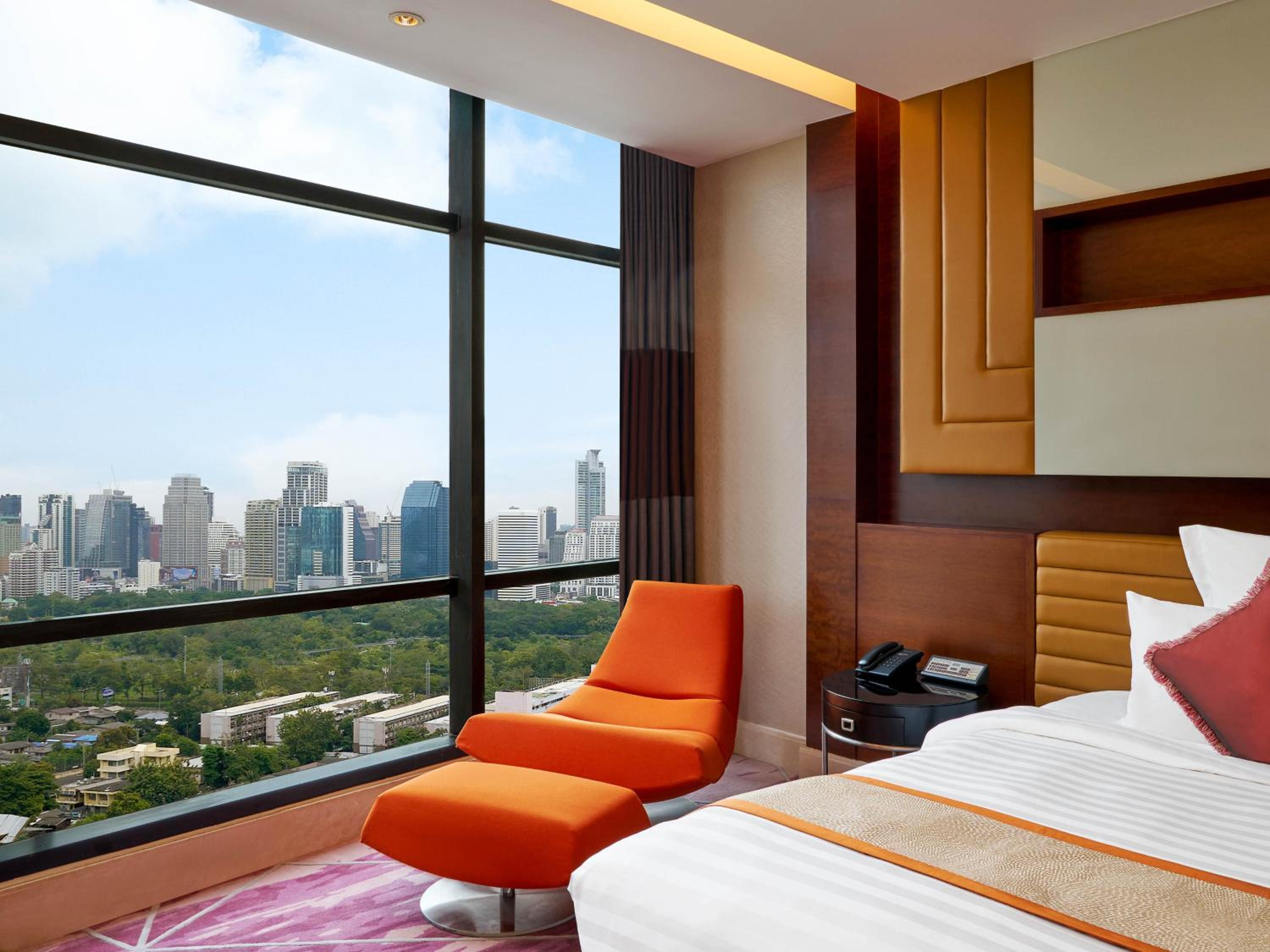 Lumpini Suite thumbnail 6