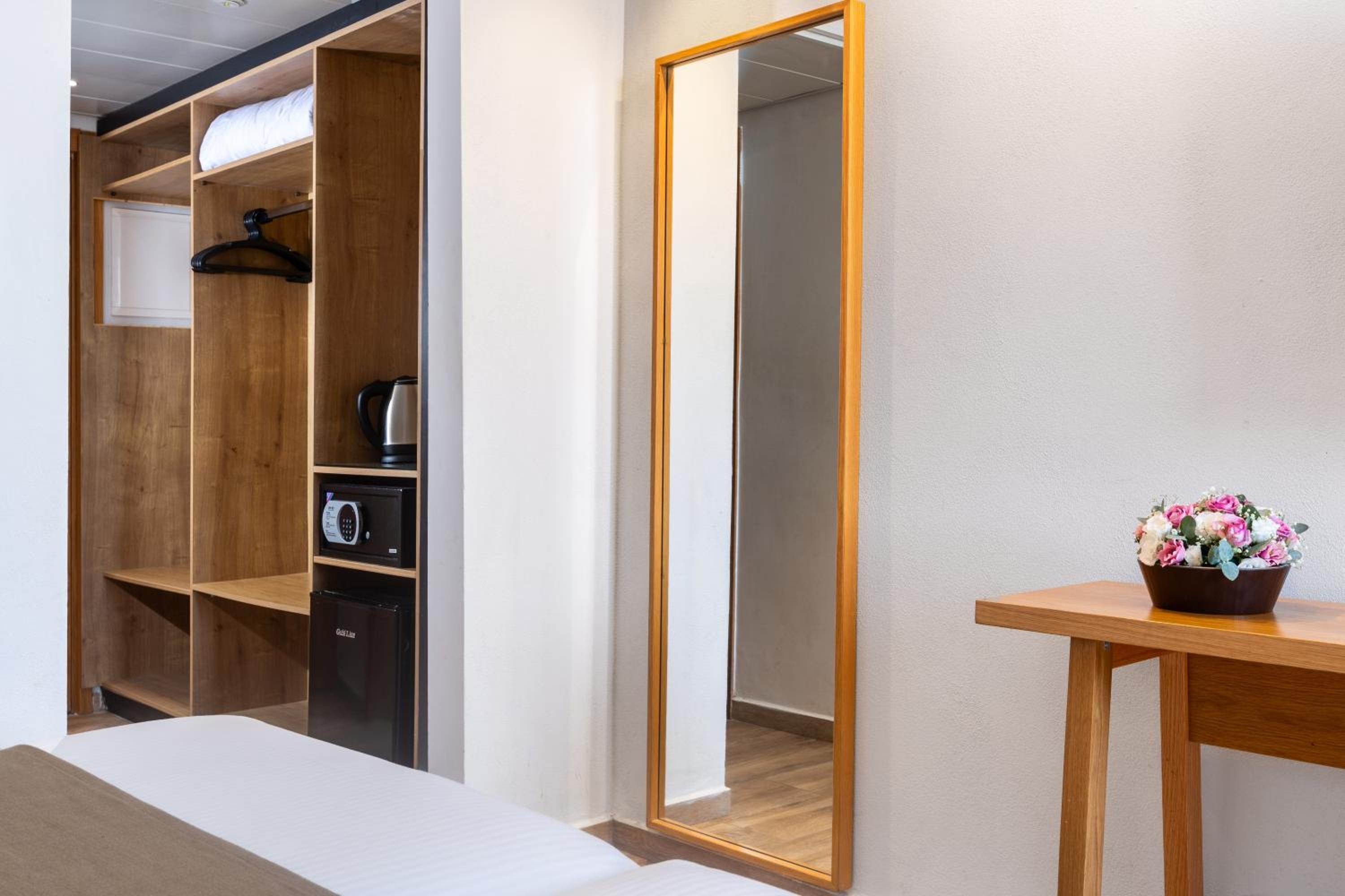 Standard Triple Room - Photo 3
