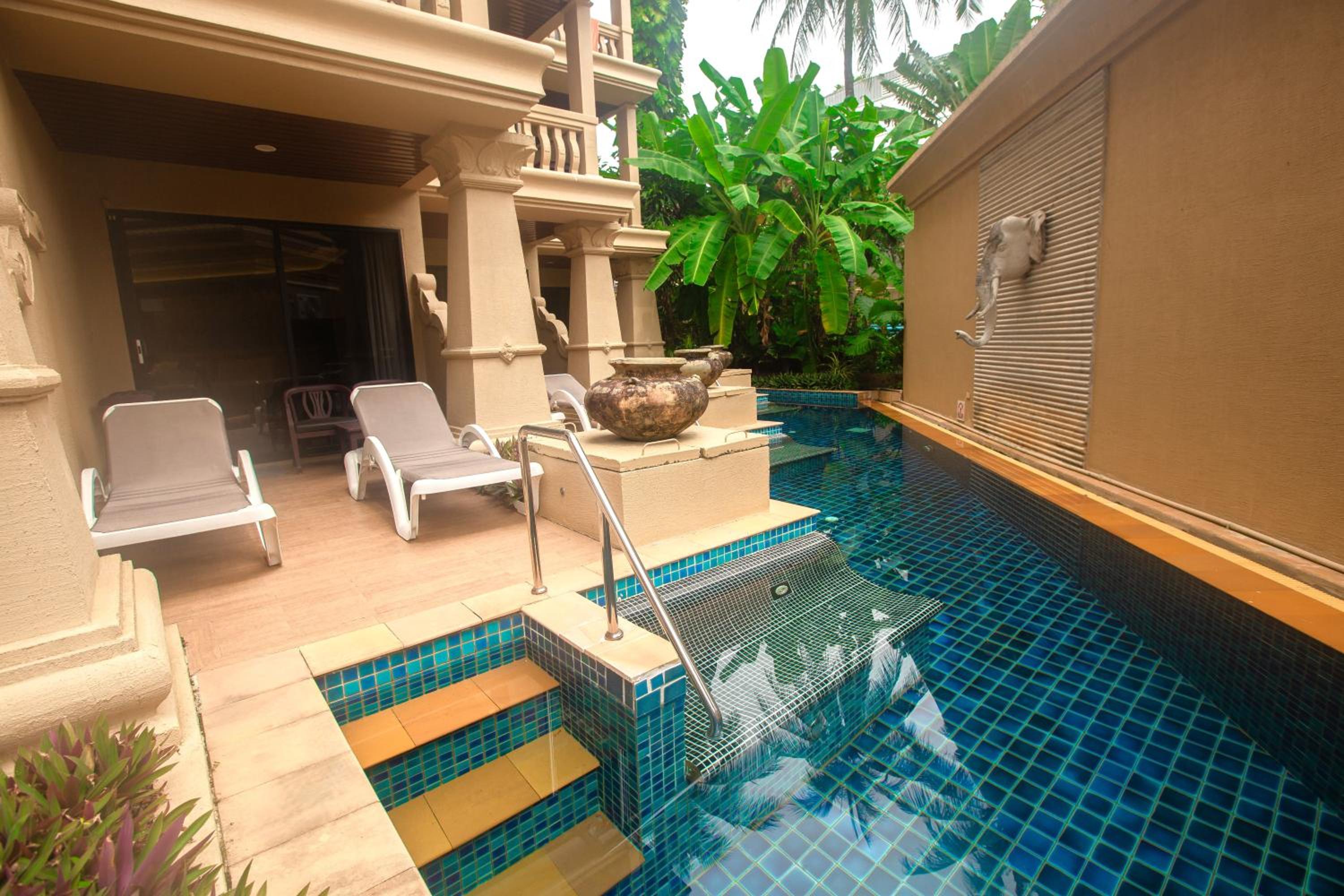 Superior Pool Access - Photo 3