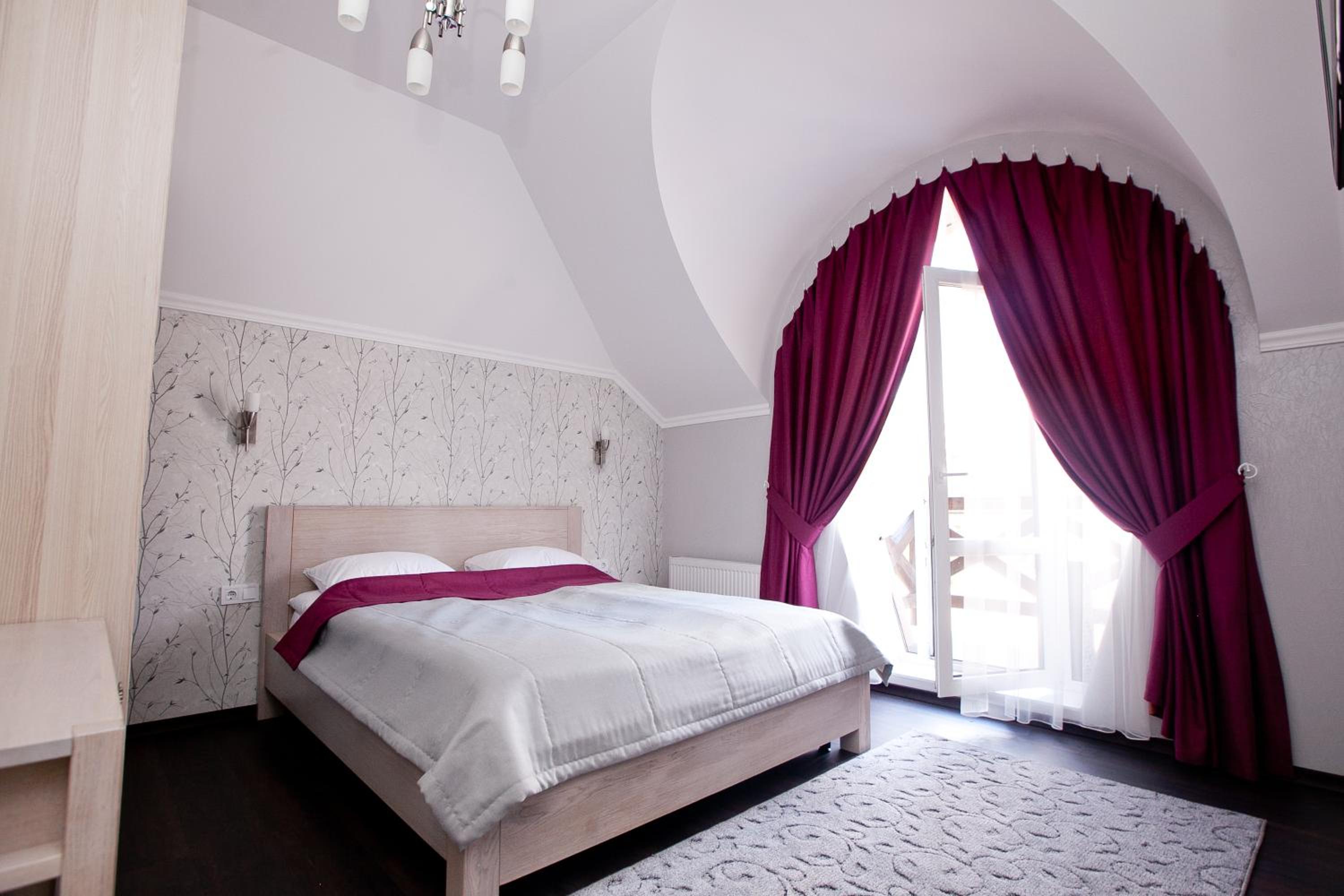 Deluxe Double Room with Balcony photo 1