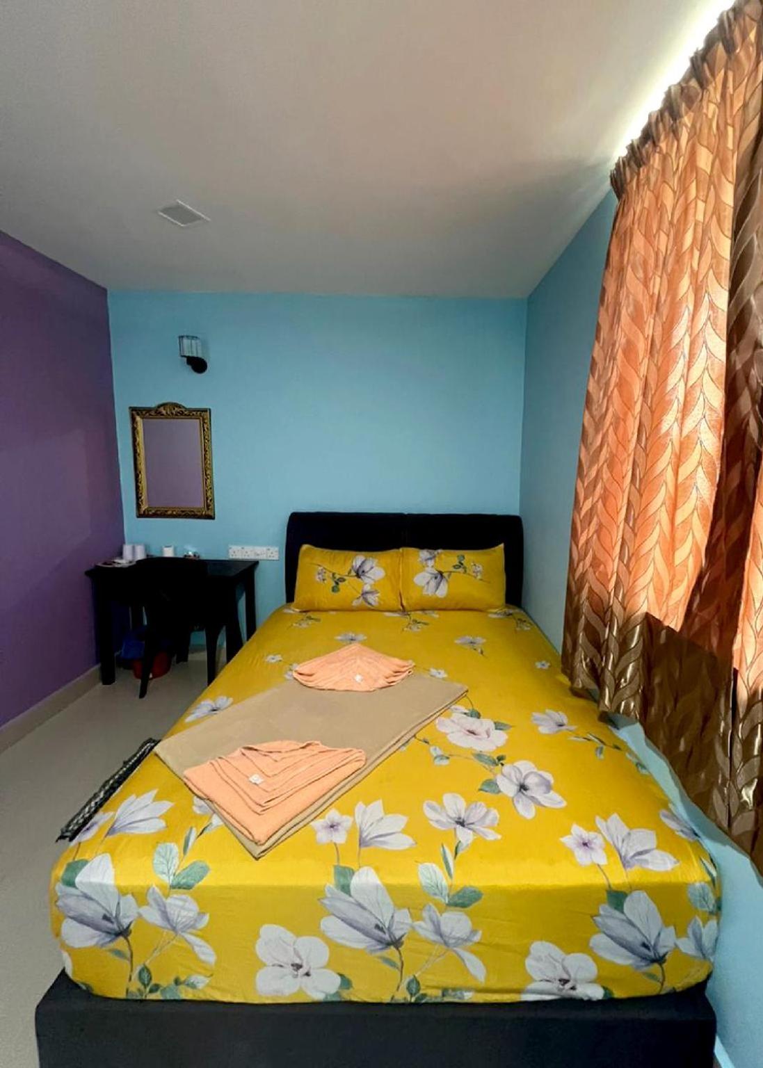 Double Room - Photo 8