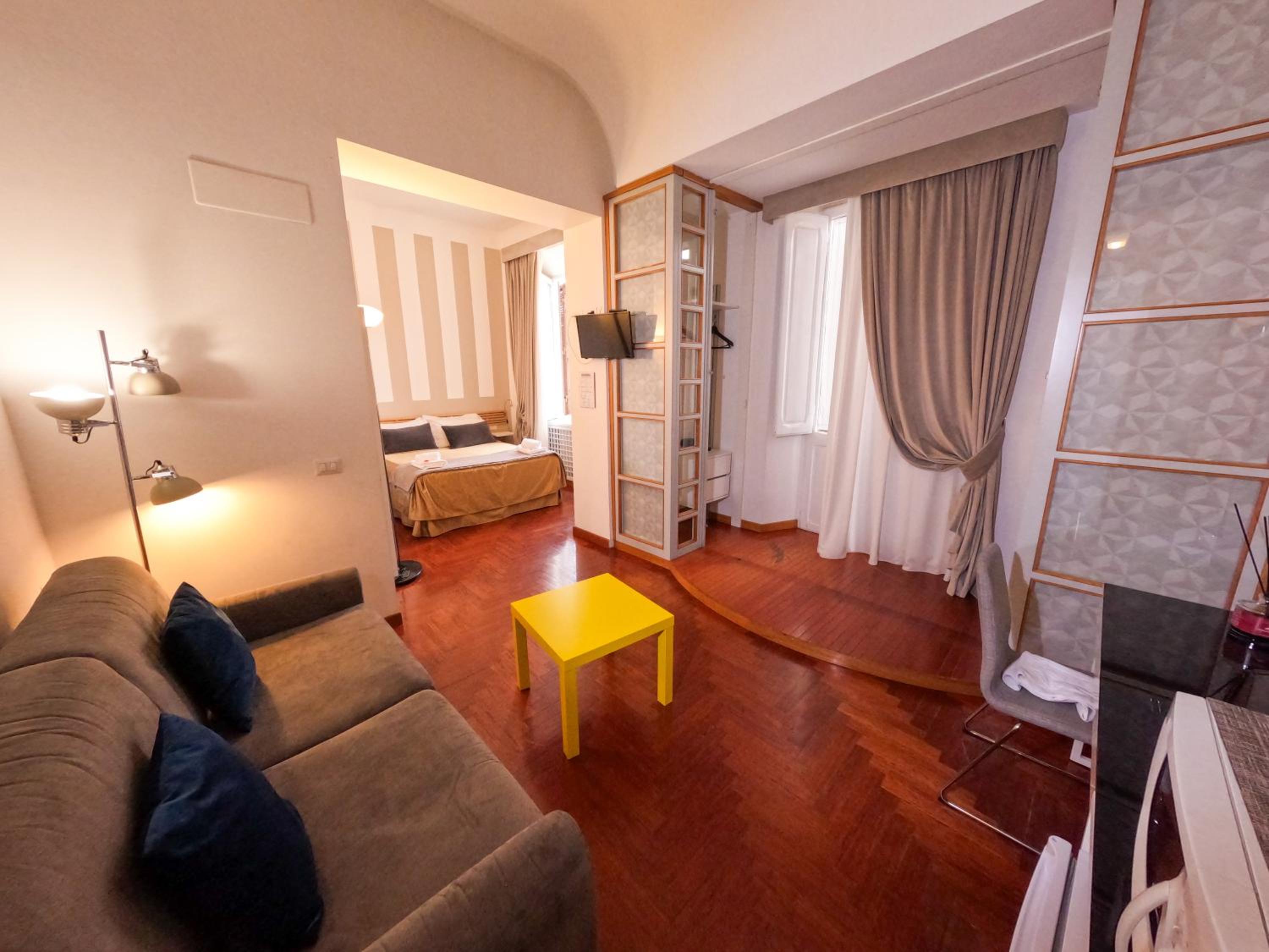 Junior Suite with Balcony photo 1