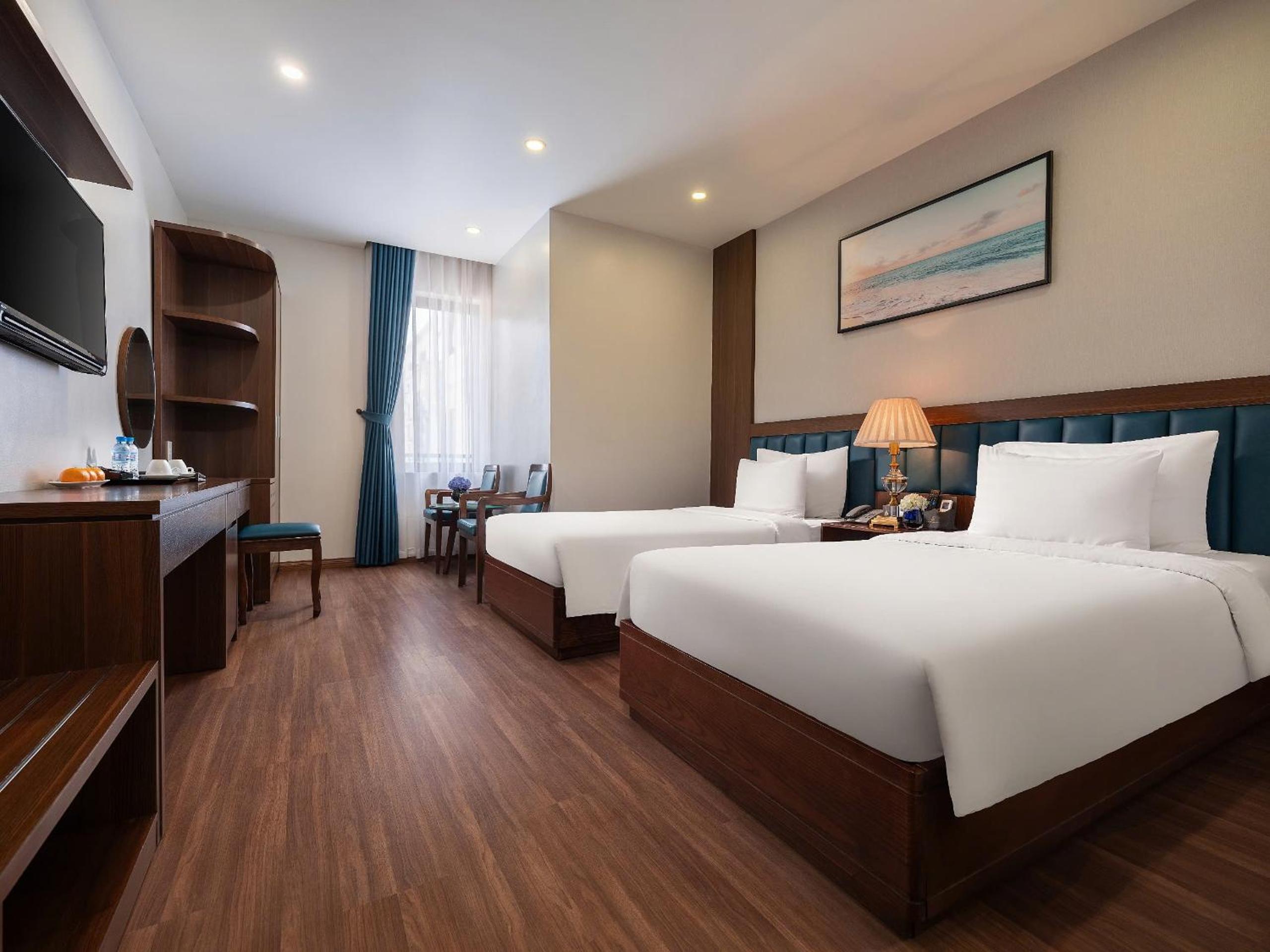 Classic Double or Twin Room with Window  photo 2