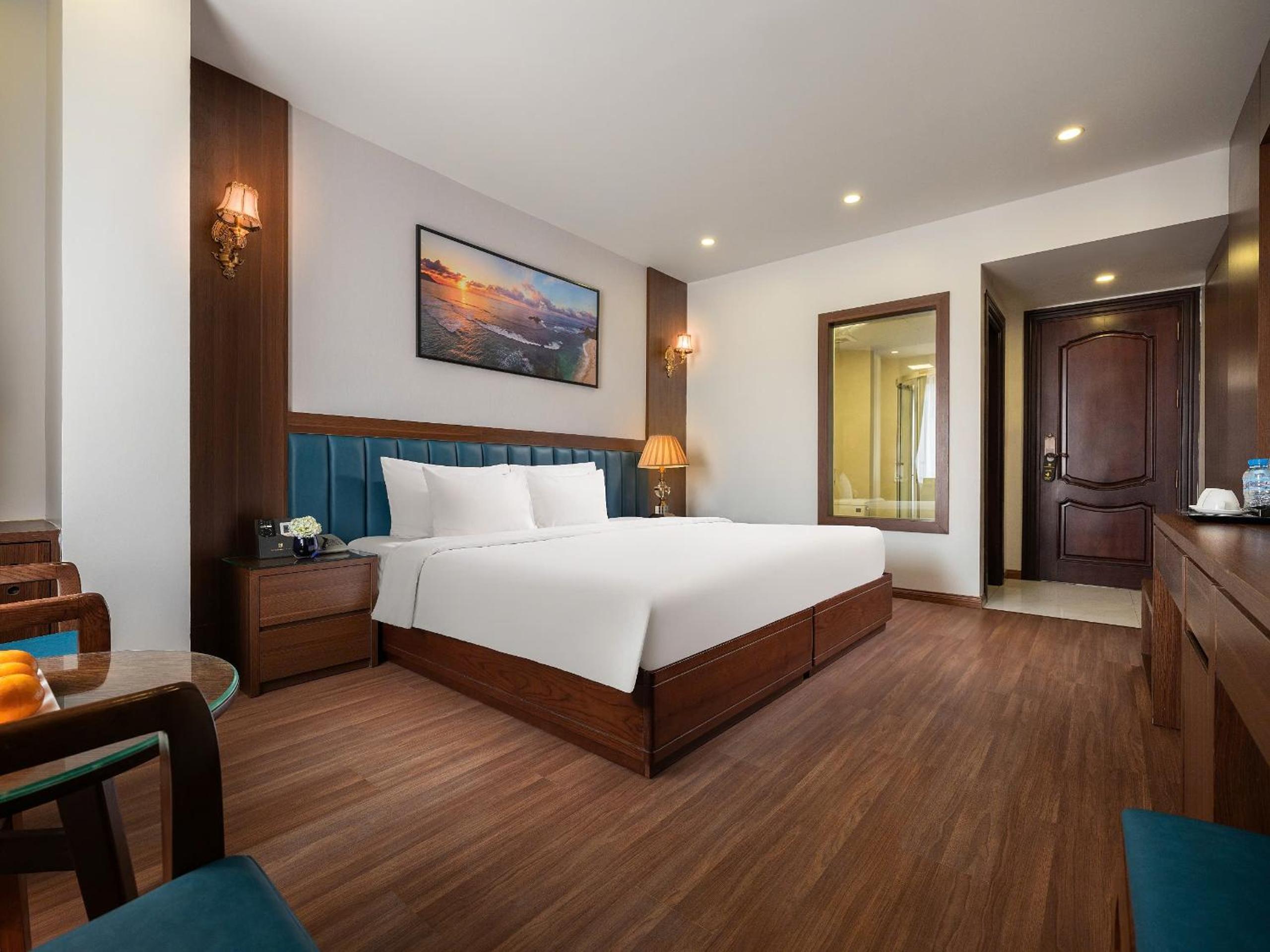 Classic Double or Twin Room with Window  photo 1