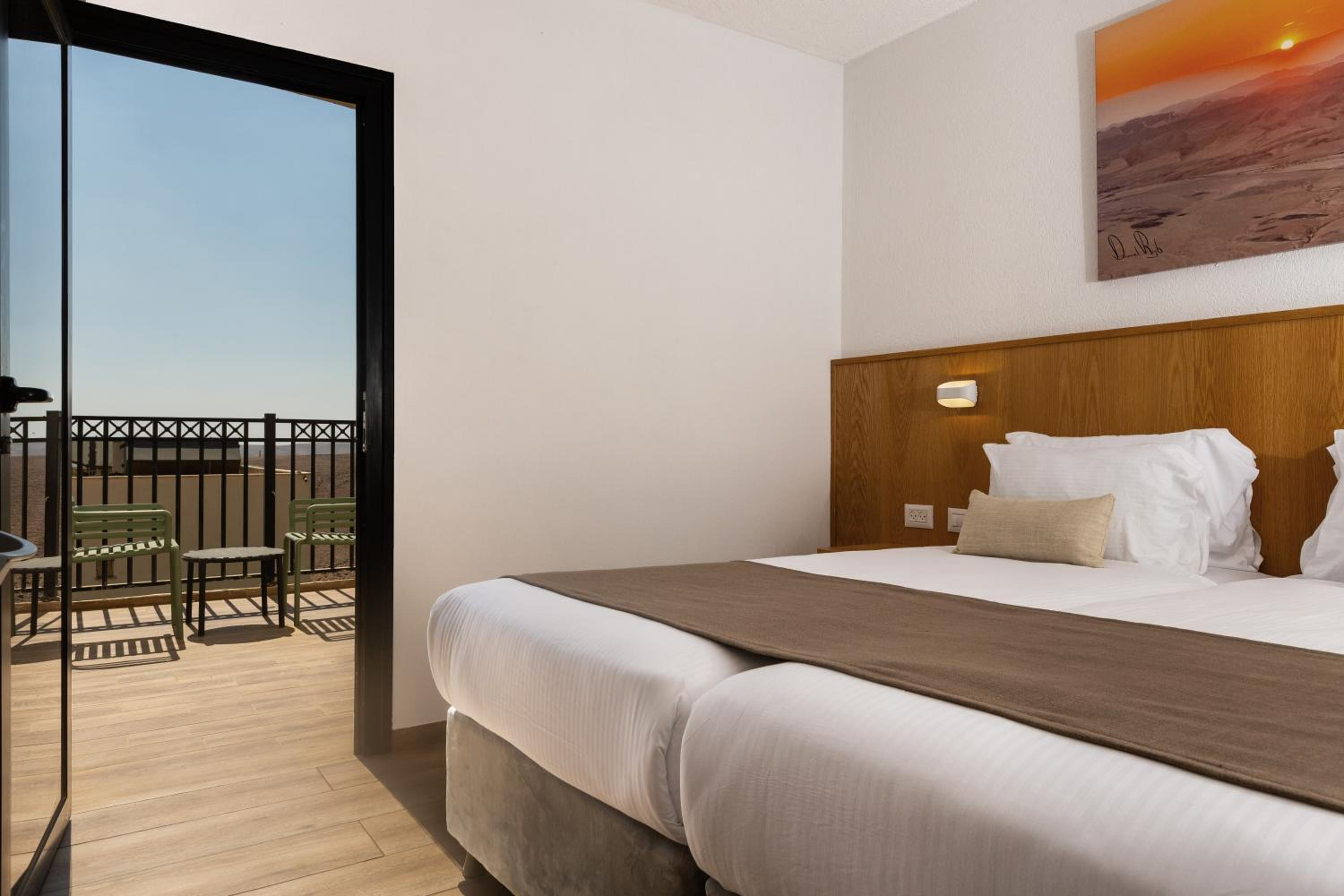 Tower Room with Balcony - Photo 3
