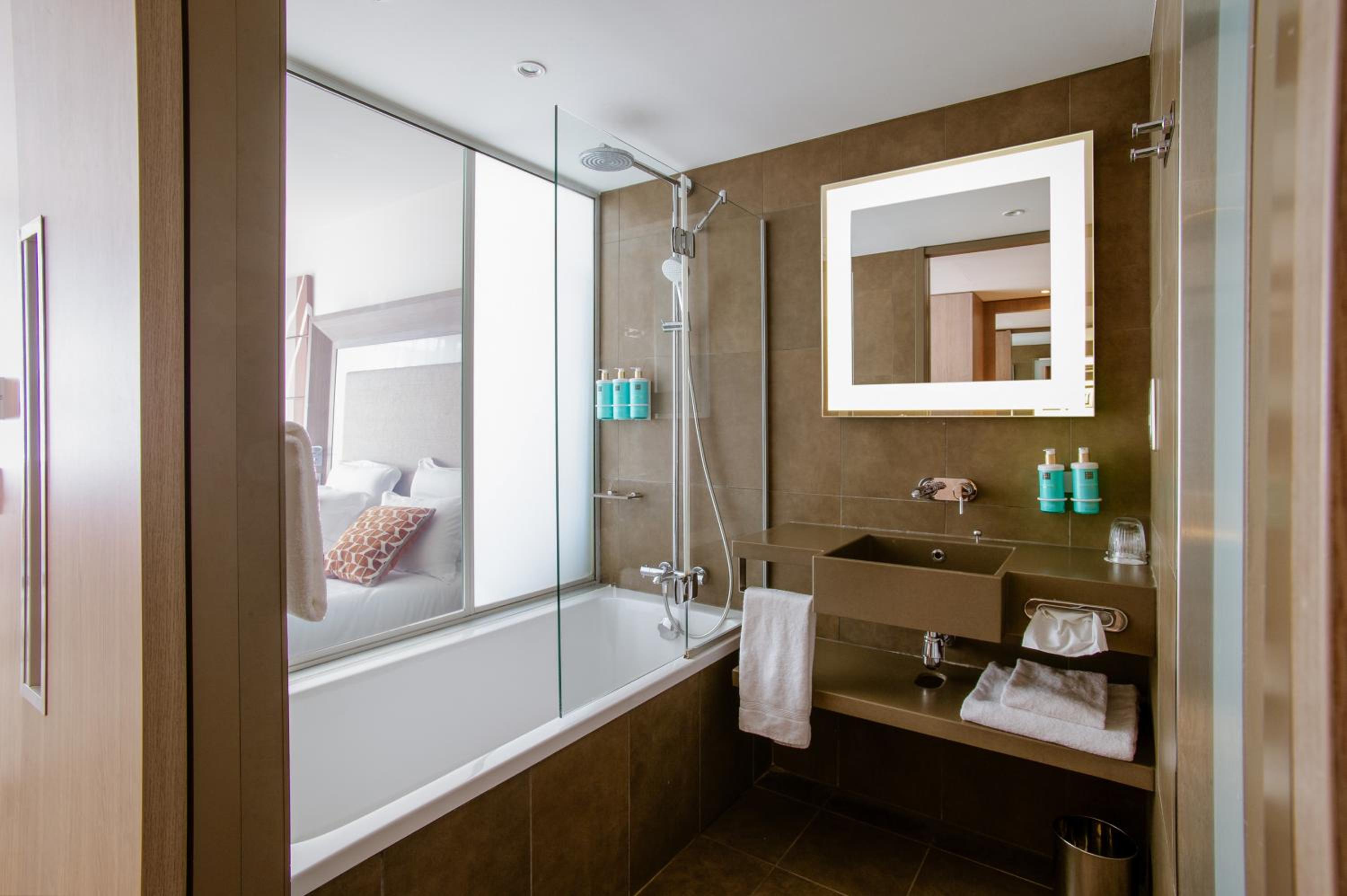 Executive Double Room with River View - Photo 2