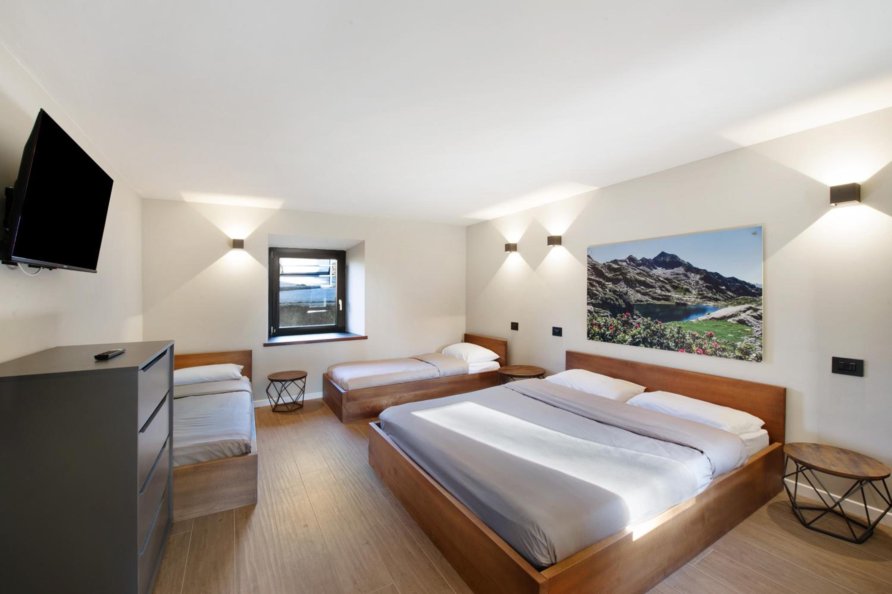 Superior One-Bedroom Apartment with Balcony