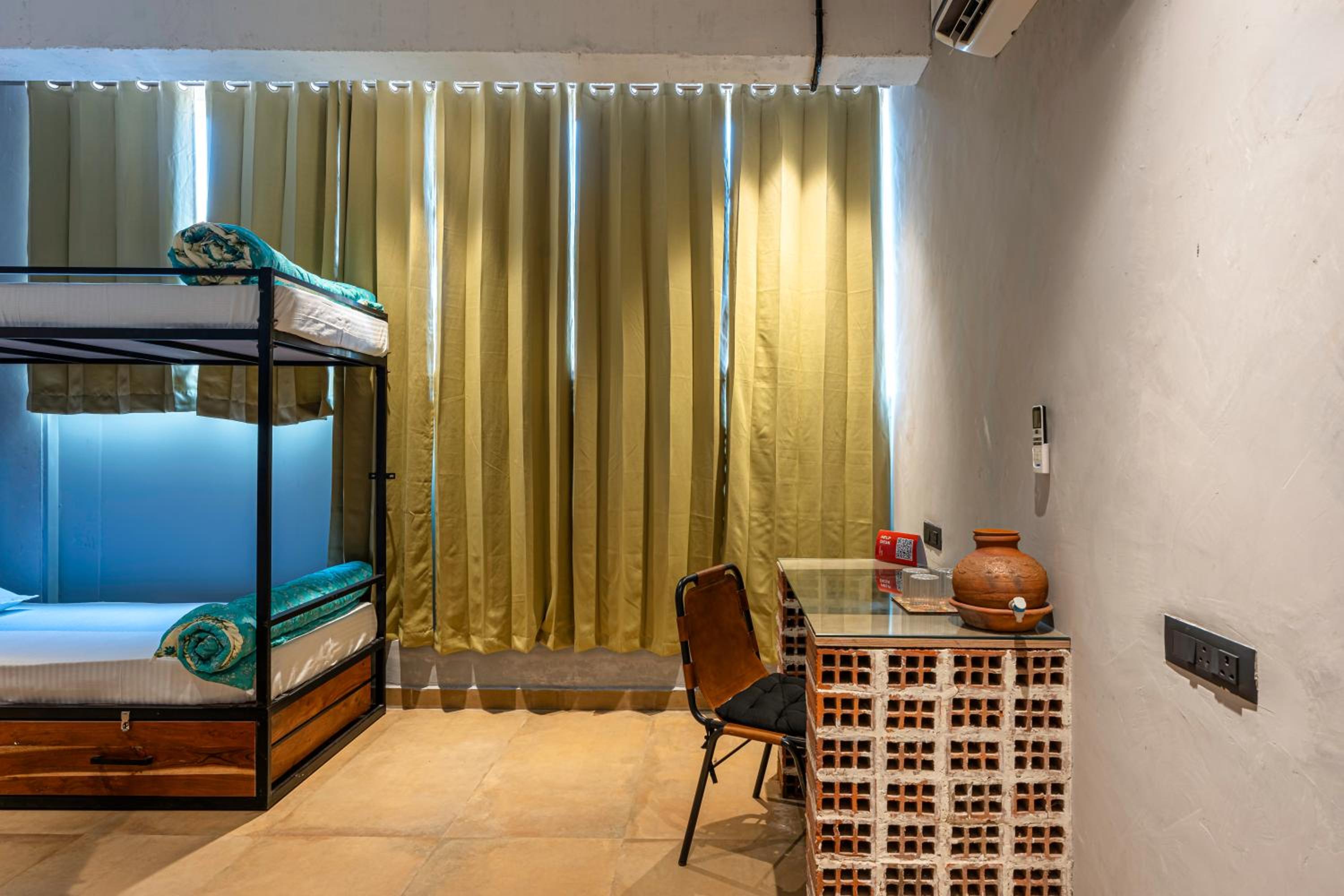 Bed in 4-Bed Mixed Dormitory Room photo 3
