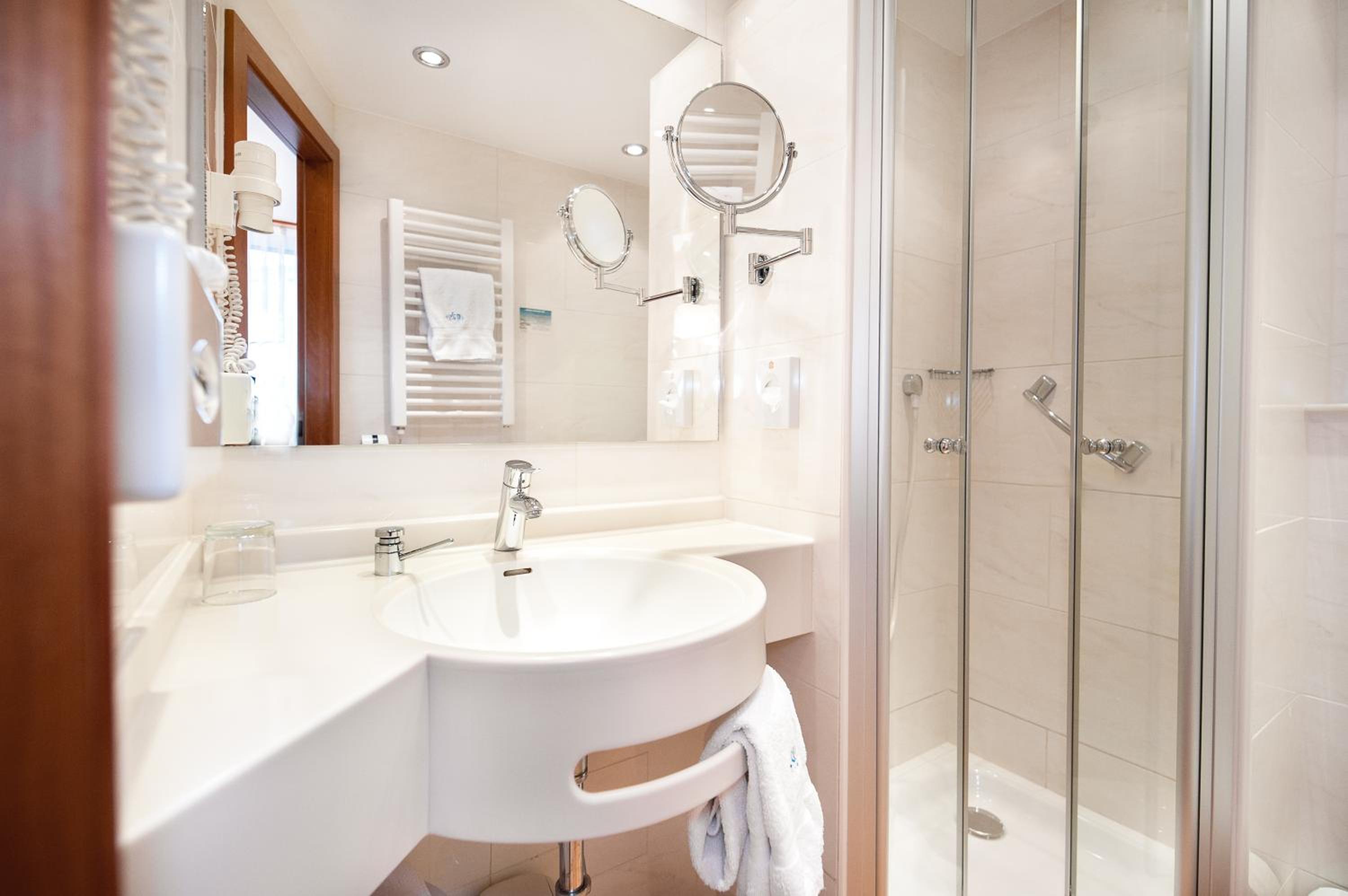 Double Room - Photo 9