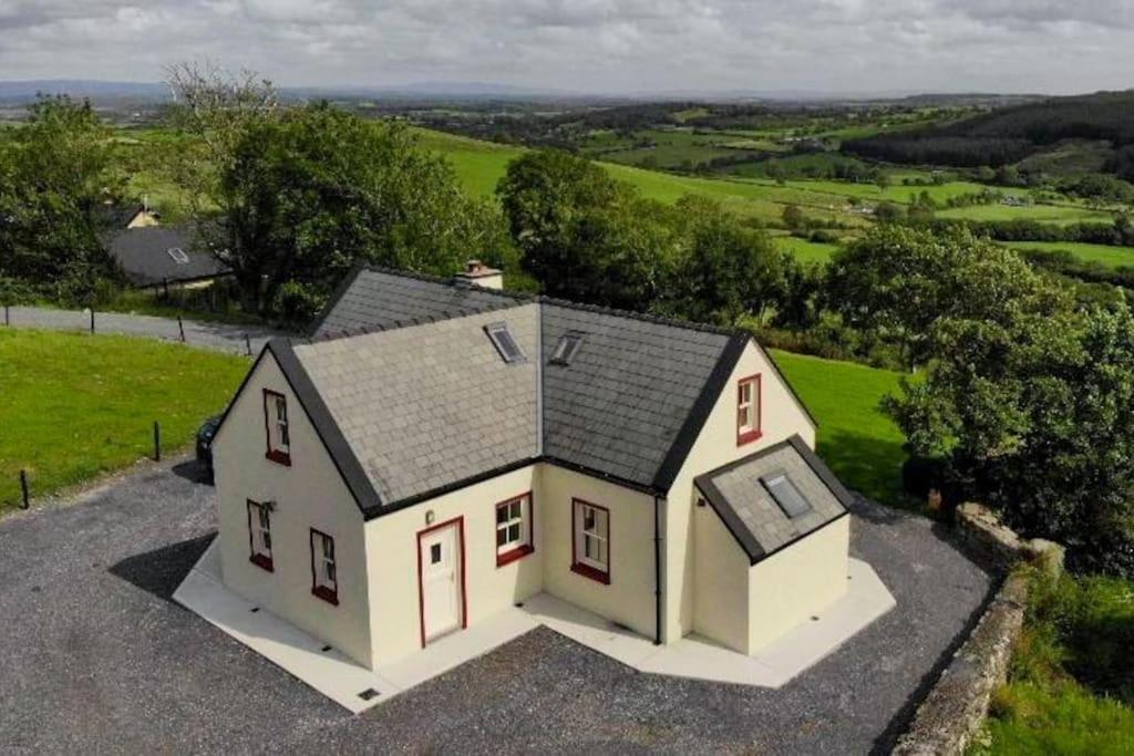 Four-Bedroom House photo 3