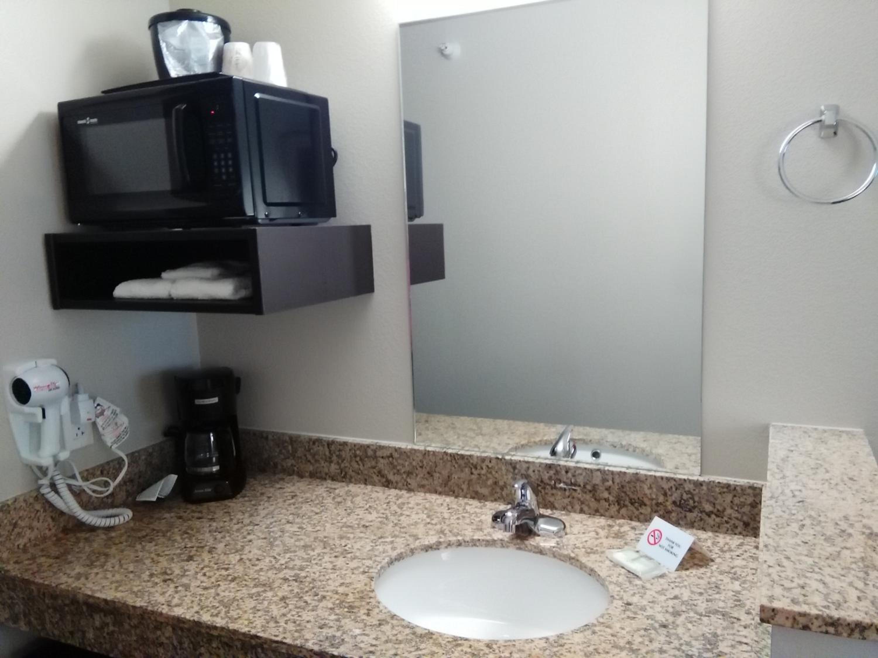King Room - Mobility Access/Non-Smoking - Photo 5