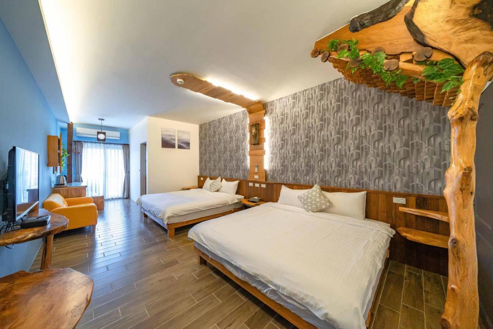 Quadruple Room with Terrace