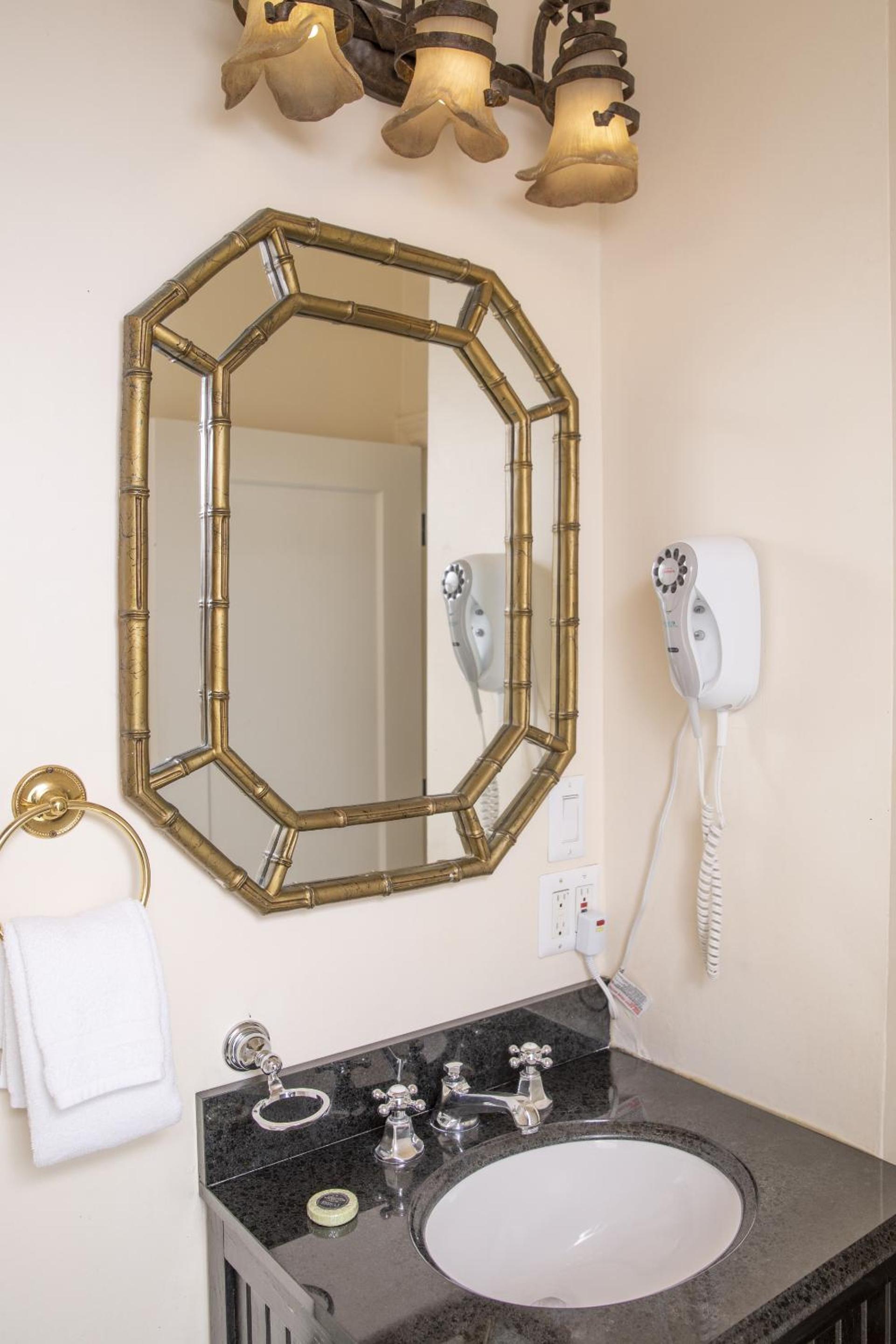 Junior Suite - Photo 17