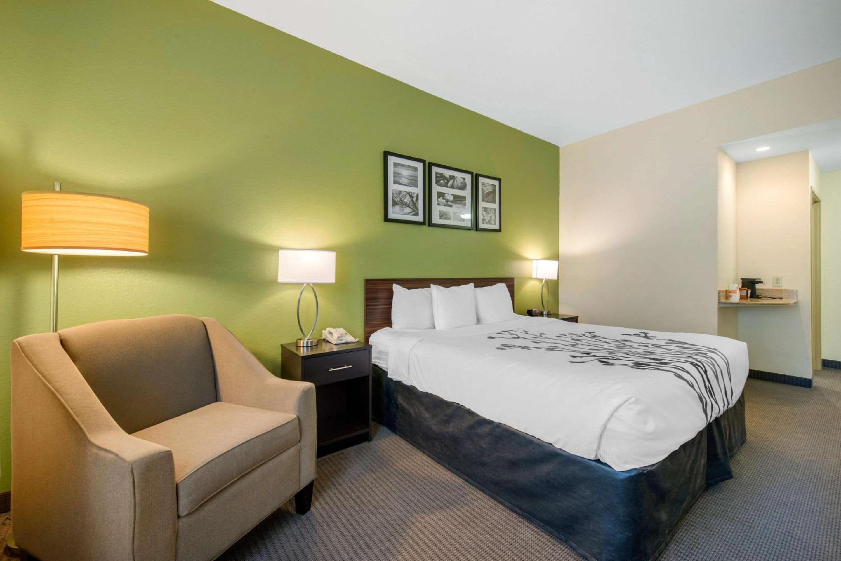King Room - Disability Access/Non-Smoking - Photo 2