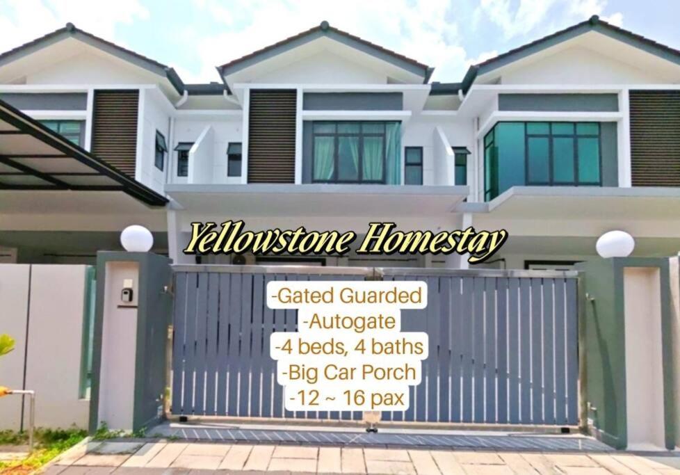 Four-Bedroom House photo 1