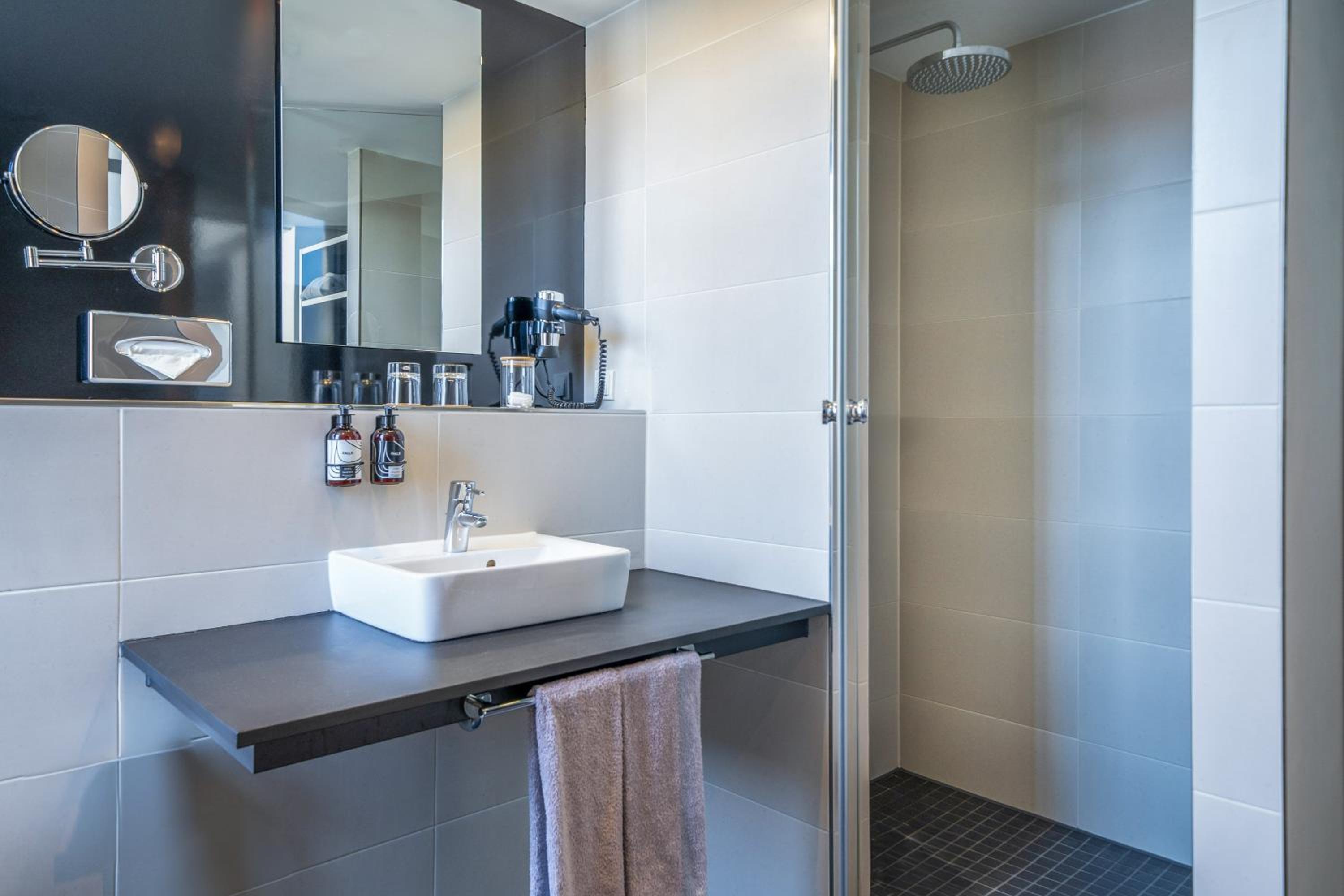 The Innside Premium Room - Photo 5